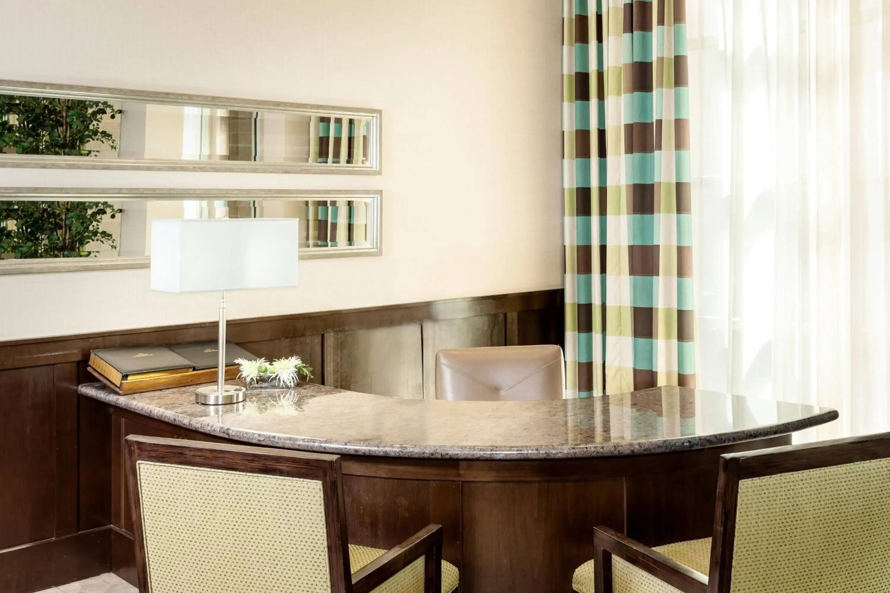 Property building in Crowne Plaza Anchorage-Midtown by IHG Property building in Crowne Plaza Anchorage-Midtown by IHG