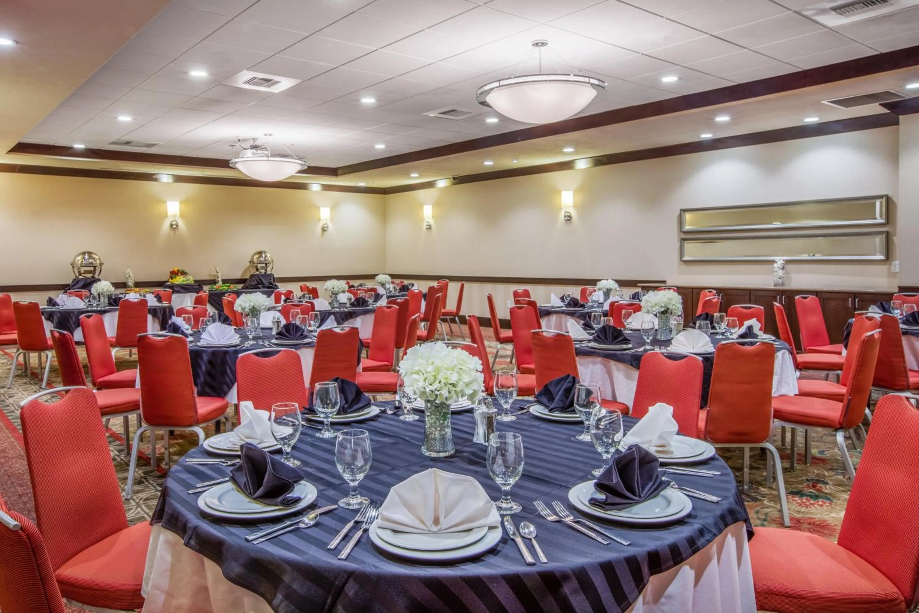 Banquet/Function facilities in Crowne Plaza Anchorage-Midtown by IHG