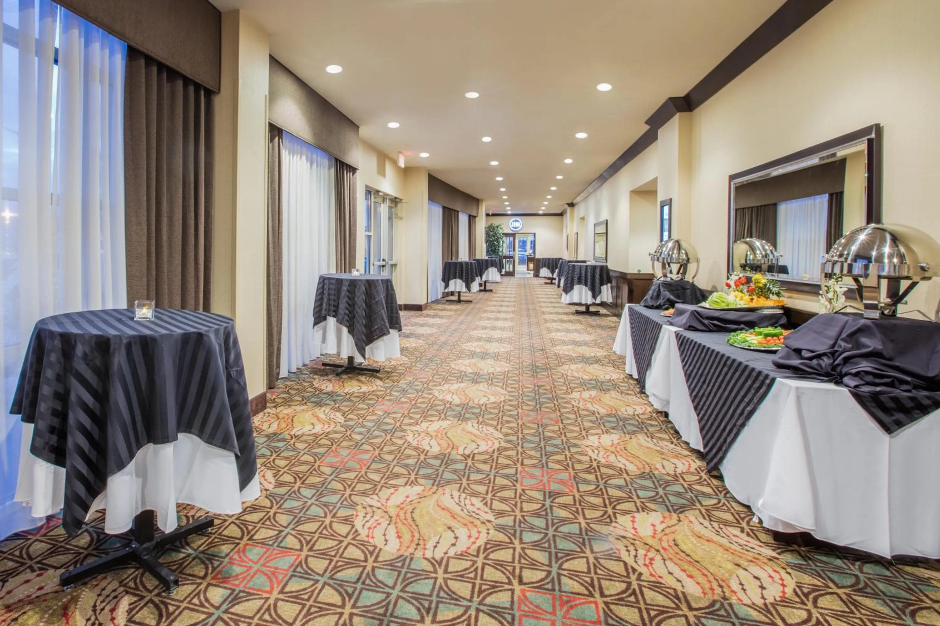 Meeting/conference room in Crowne Plaza Anchorage-Midtown by IHG