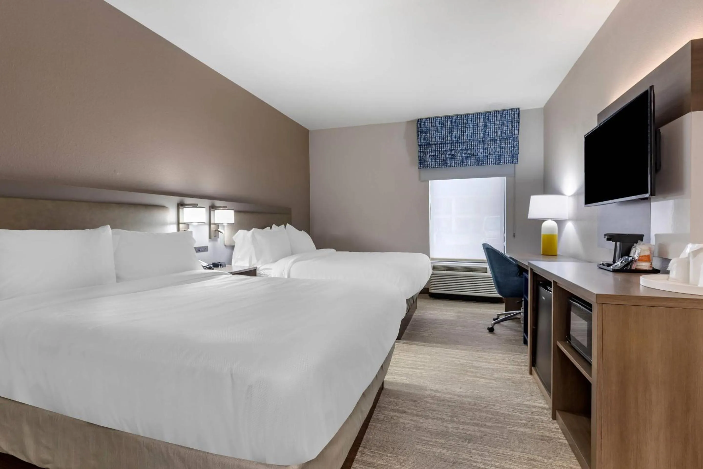 Bedroom, Bed in Comfort Inn - Weatherford