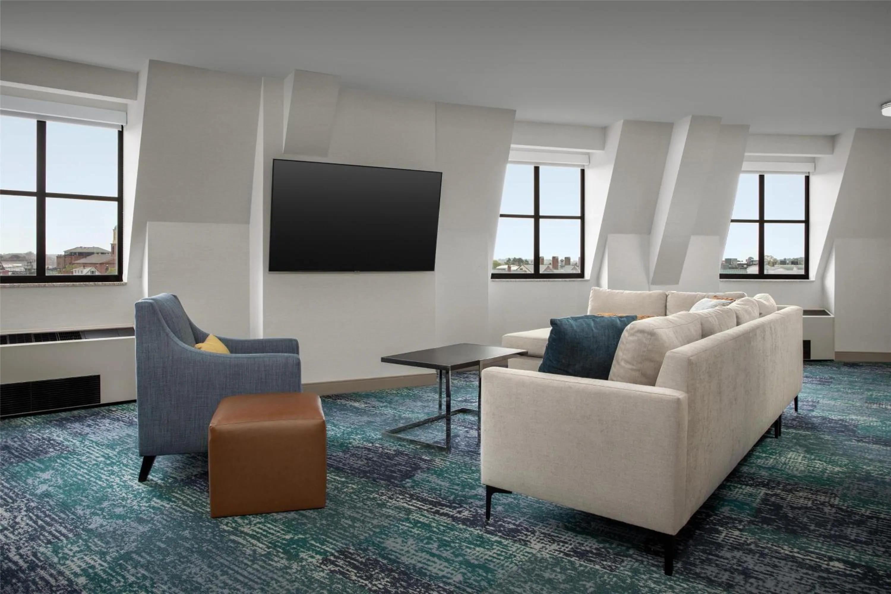 Living room in Hilton Garden Inn Portsmouth Downtown