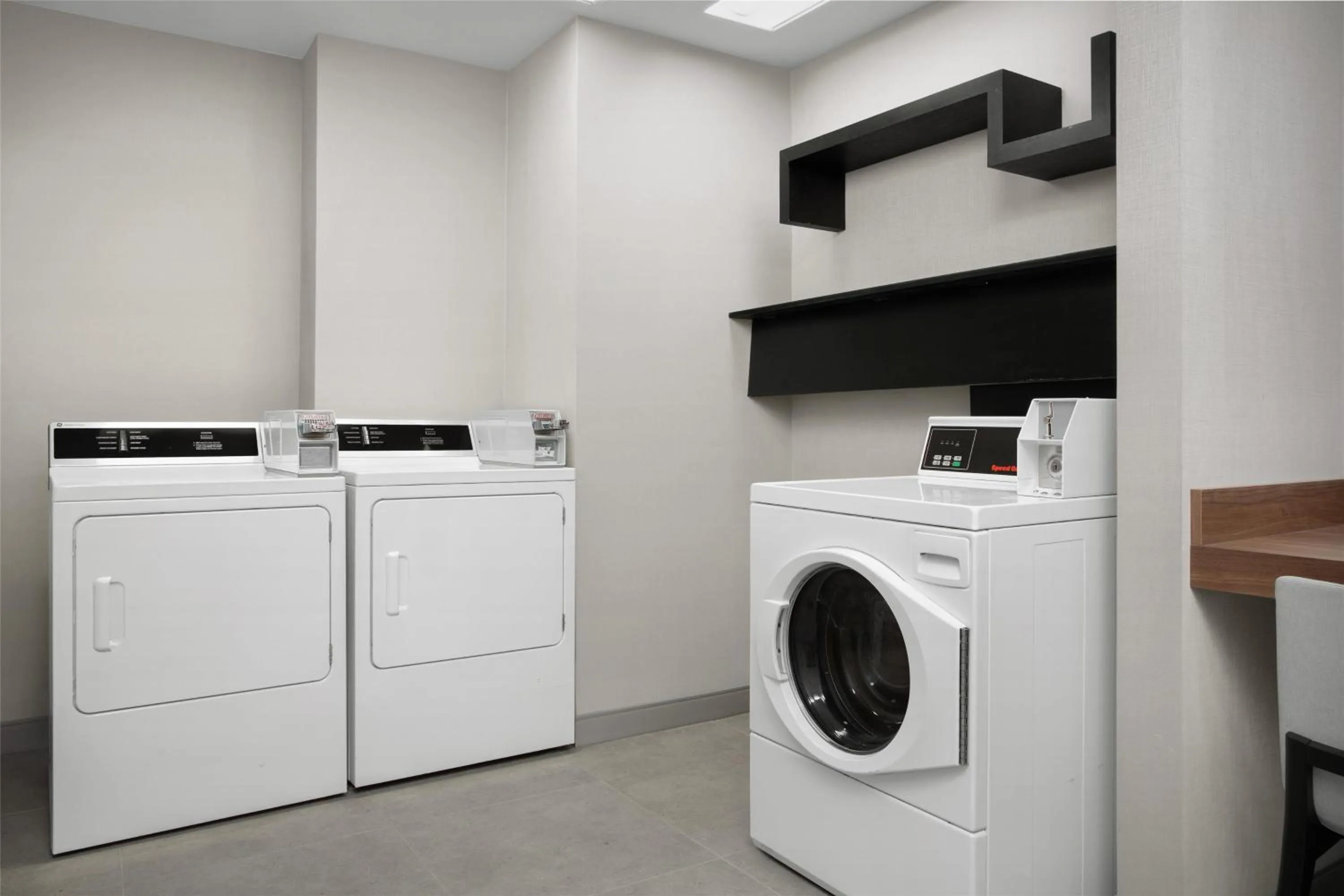 laundry in Hilton Garden Inn Portsmouth Downtown