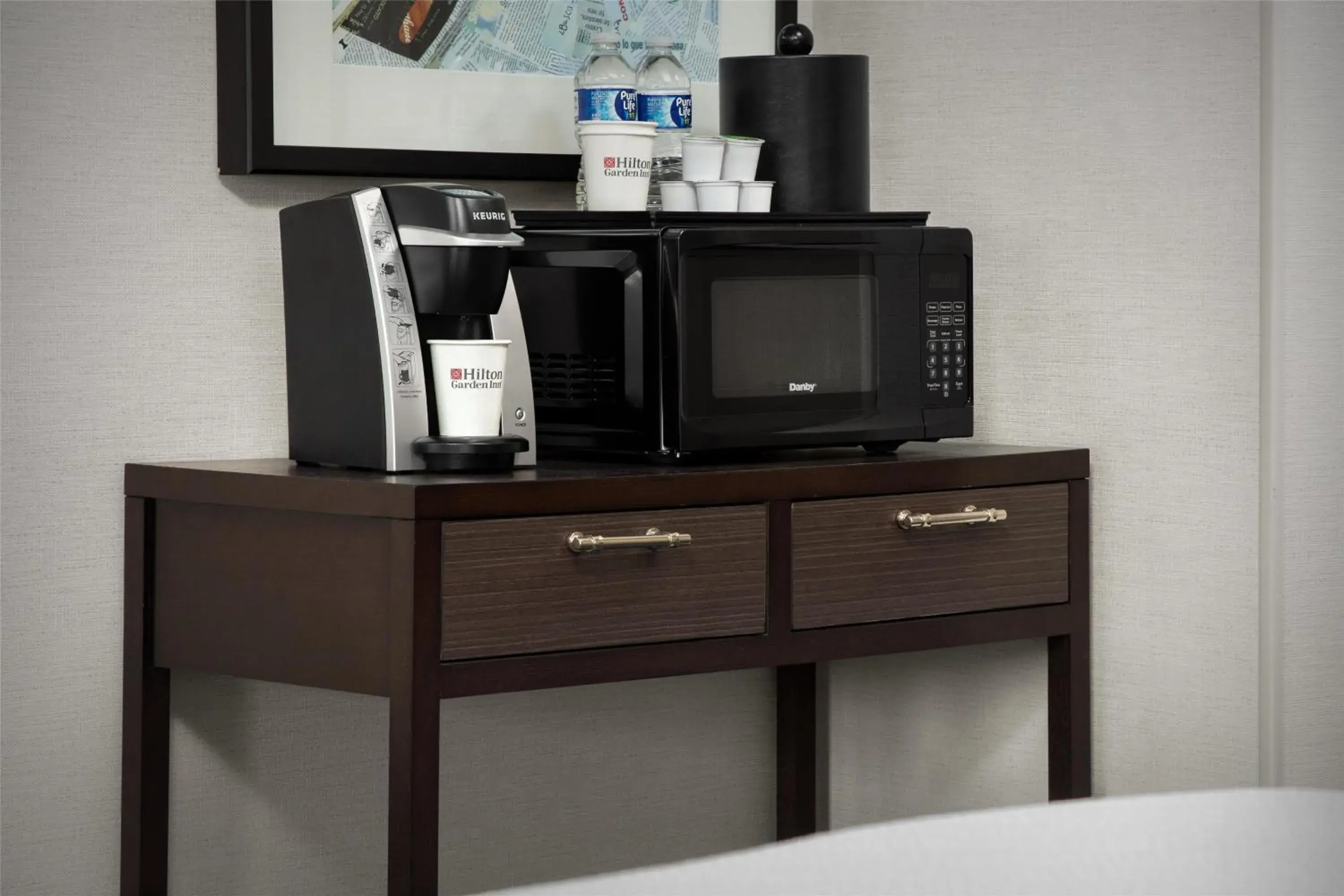 Room, 1 King Bed – Disability Access (Mini Fridge/Microwave) in Hilton Garden Inn Portsmouth Downtown Room, 1 King Bed – Disability Access (Mini Fridge/Microwave) in Hilton Garden Inn Portsmouth Downtown