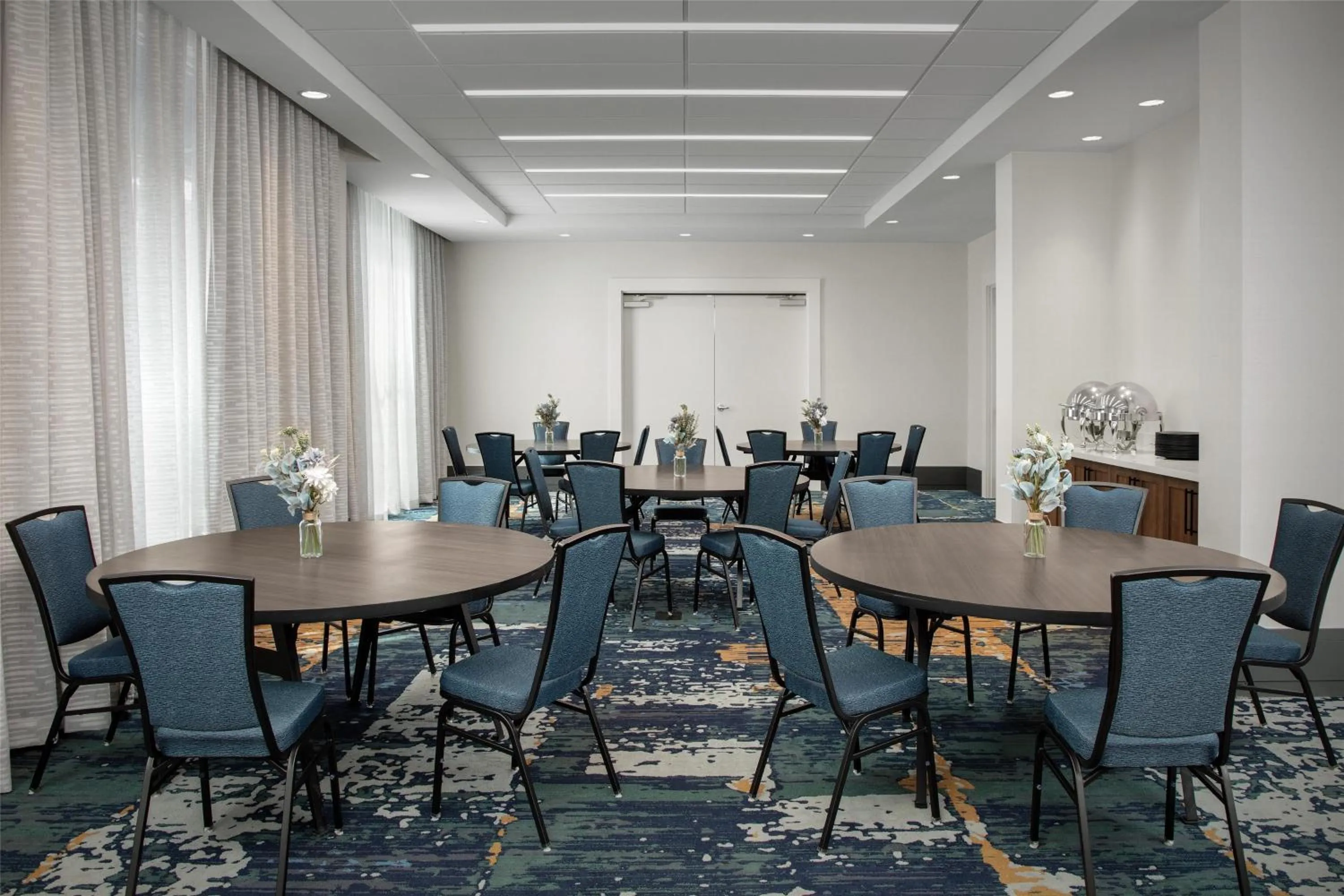 Meeting/conference room in Hilton Garden Inn Portsmouth Downtown