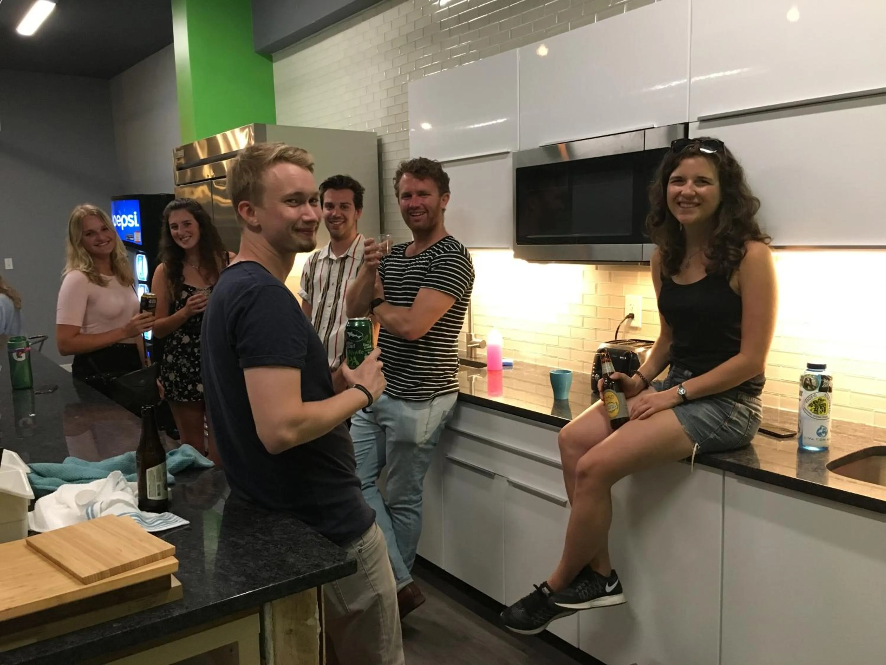 Communal kitchen in Apple Hostels of Philadelphia