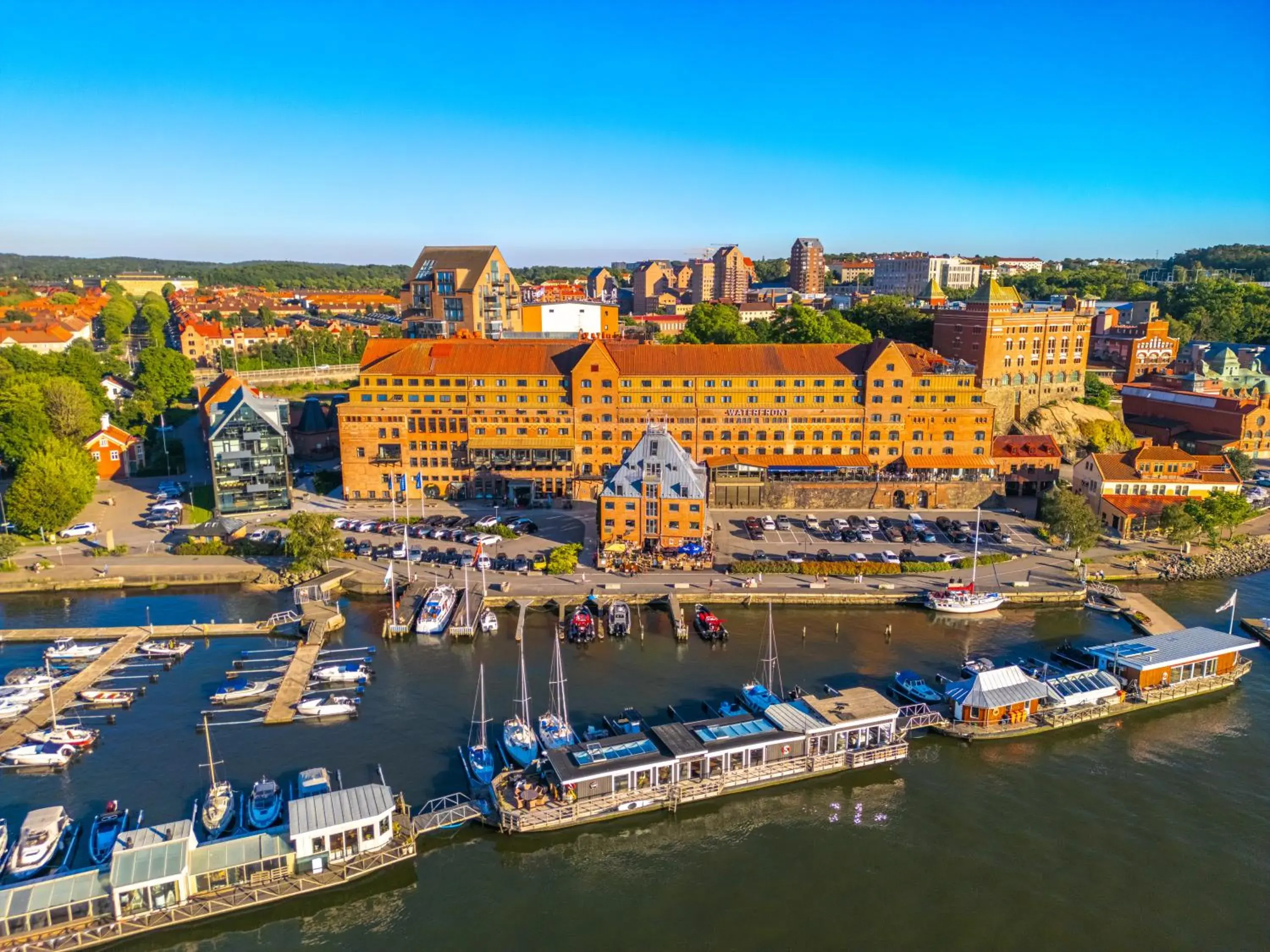 Facade/entrance in Quality Hotel Waterfront Facade/entrance in Quality Hotel Waterfront