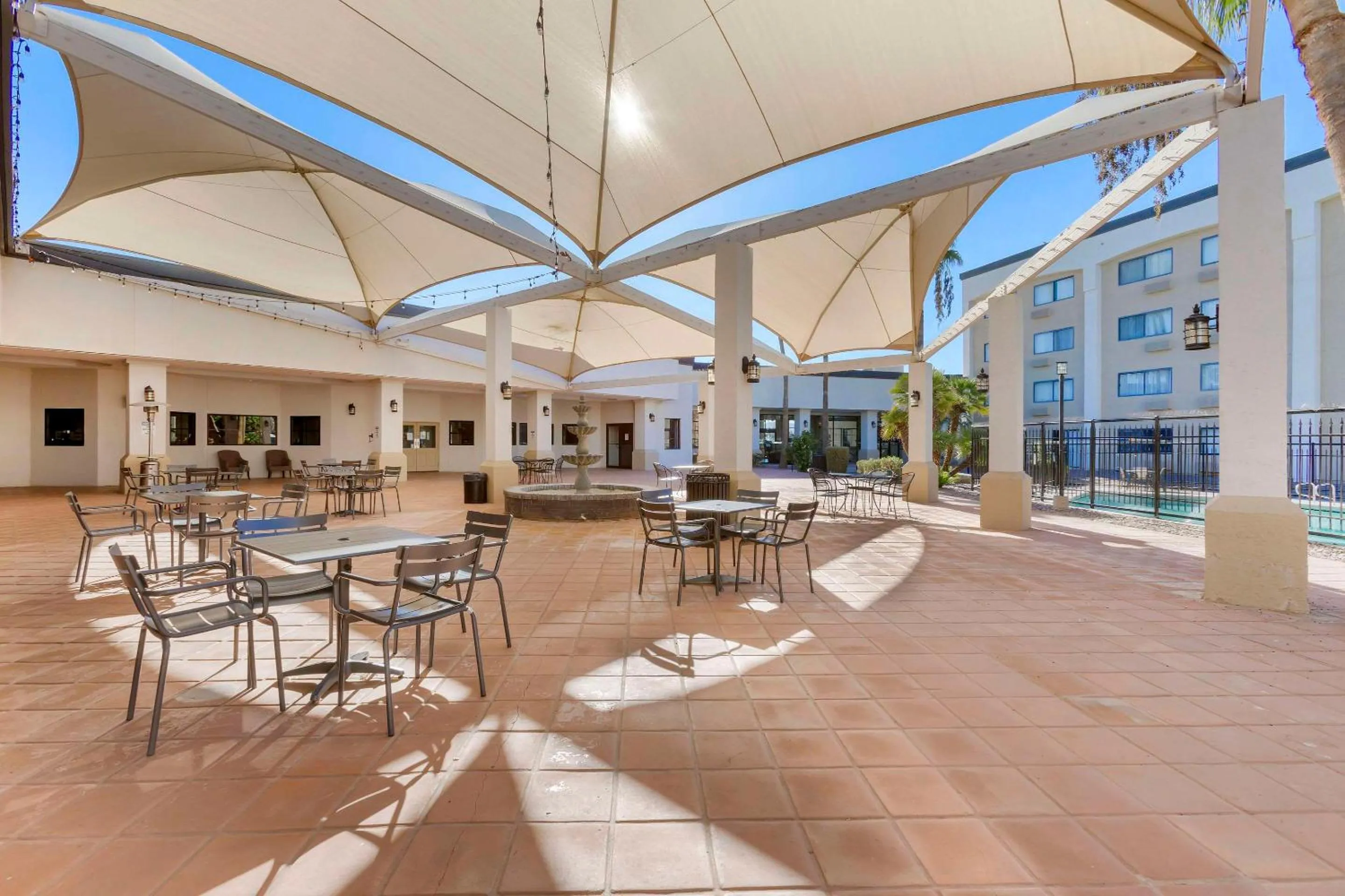 Swimming pool in Radisson Hotel Casa Grande