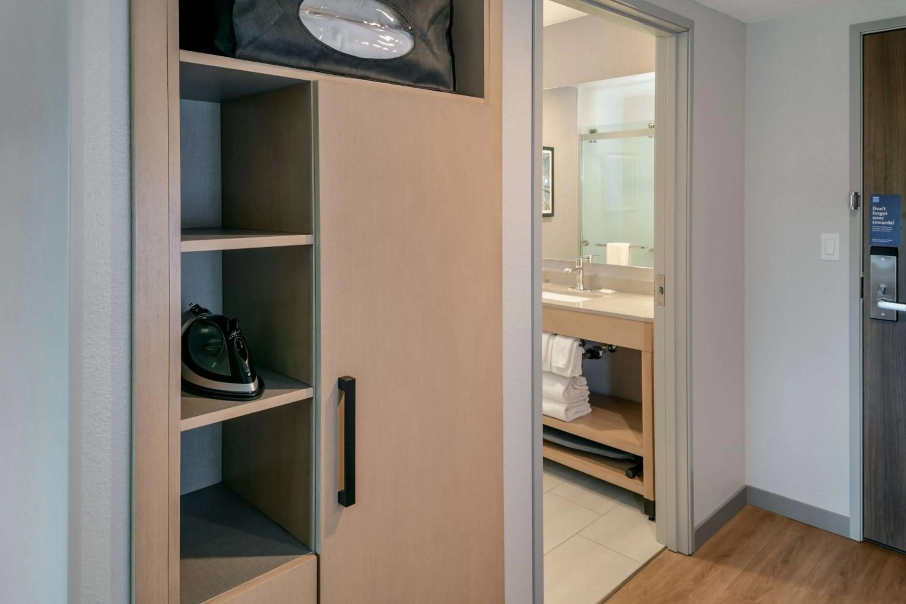 Bedroom in Hyatt Place Fairbanks