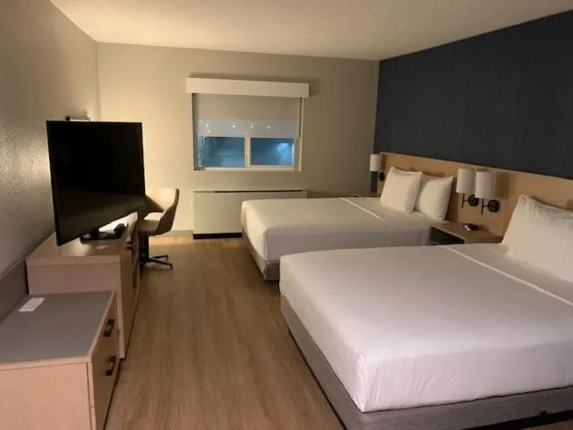 TV and multimedia, Bed in Hyatt Place Fairbanks