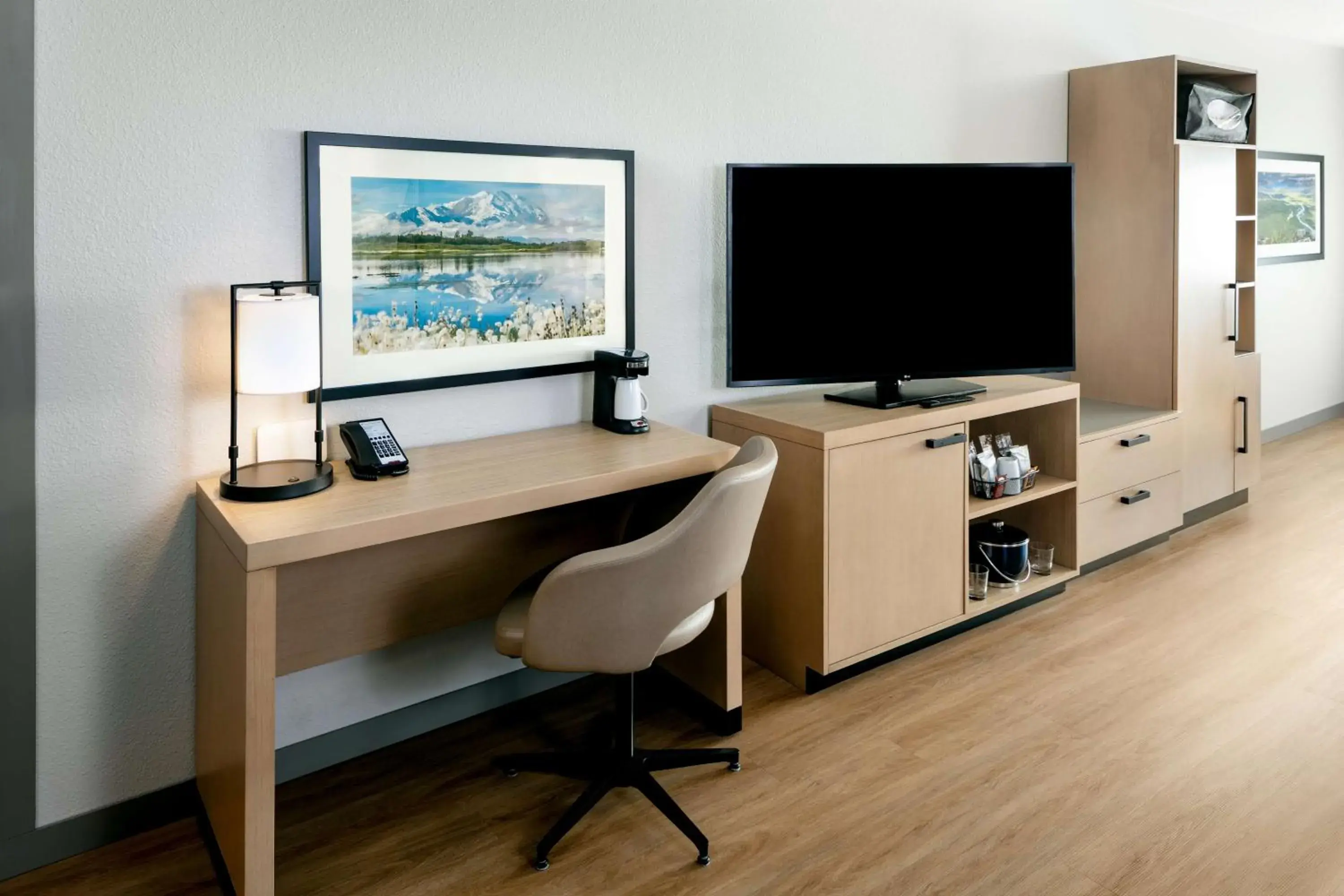 Bedroom in Hyatt Place Fairbanks Bedroom in Hyatt Place Fairbanks