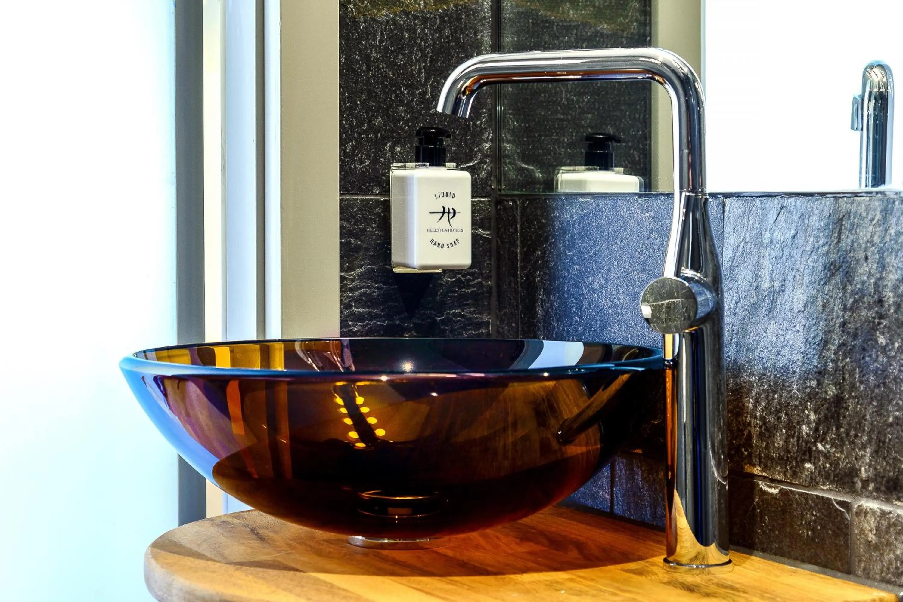 Toilet in Hellstens Glashus