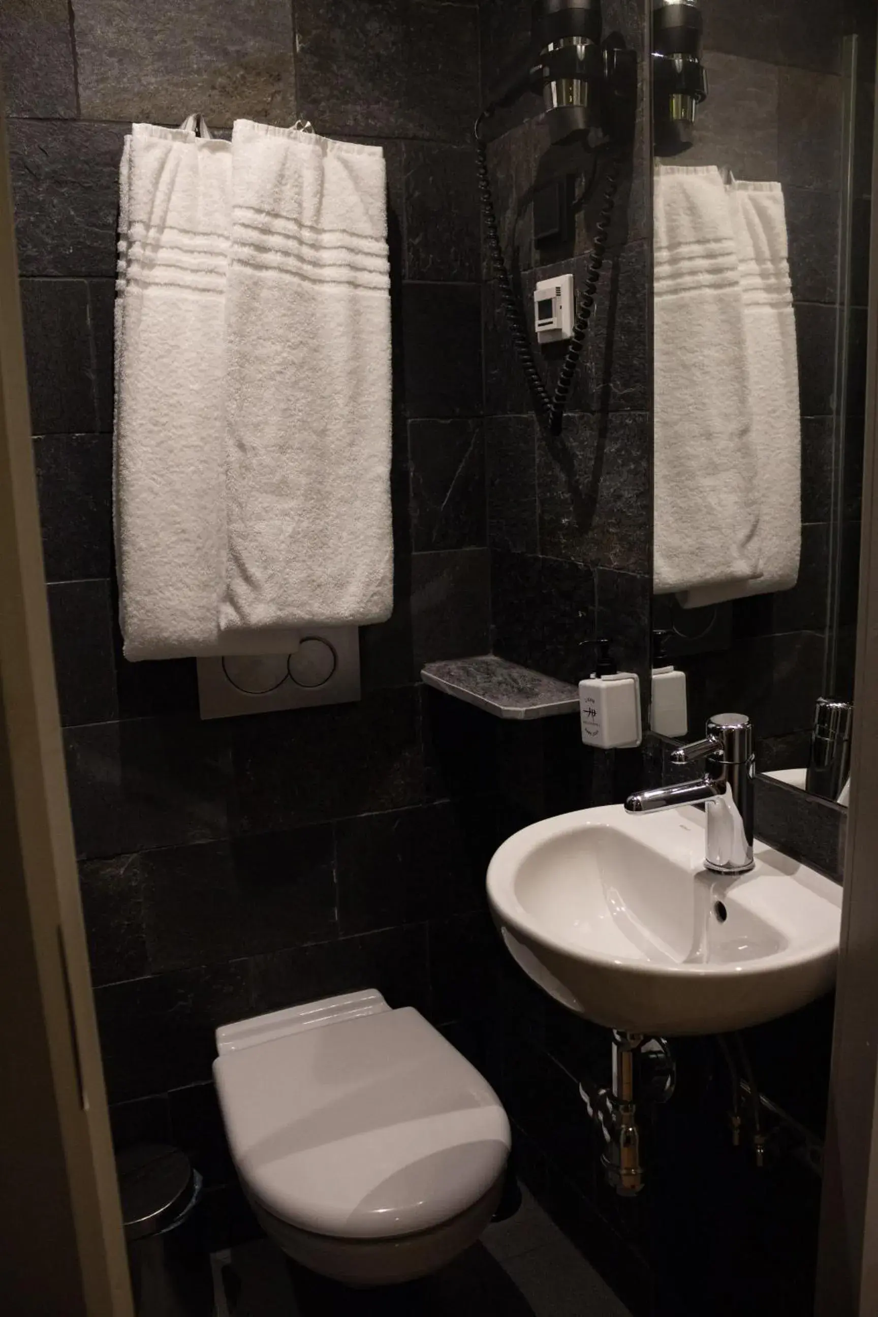 Property building in Hellstens Glashus Property building in Hellstens Glashus