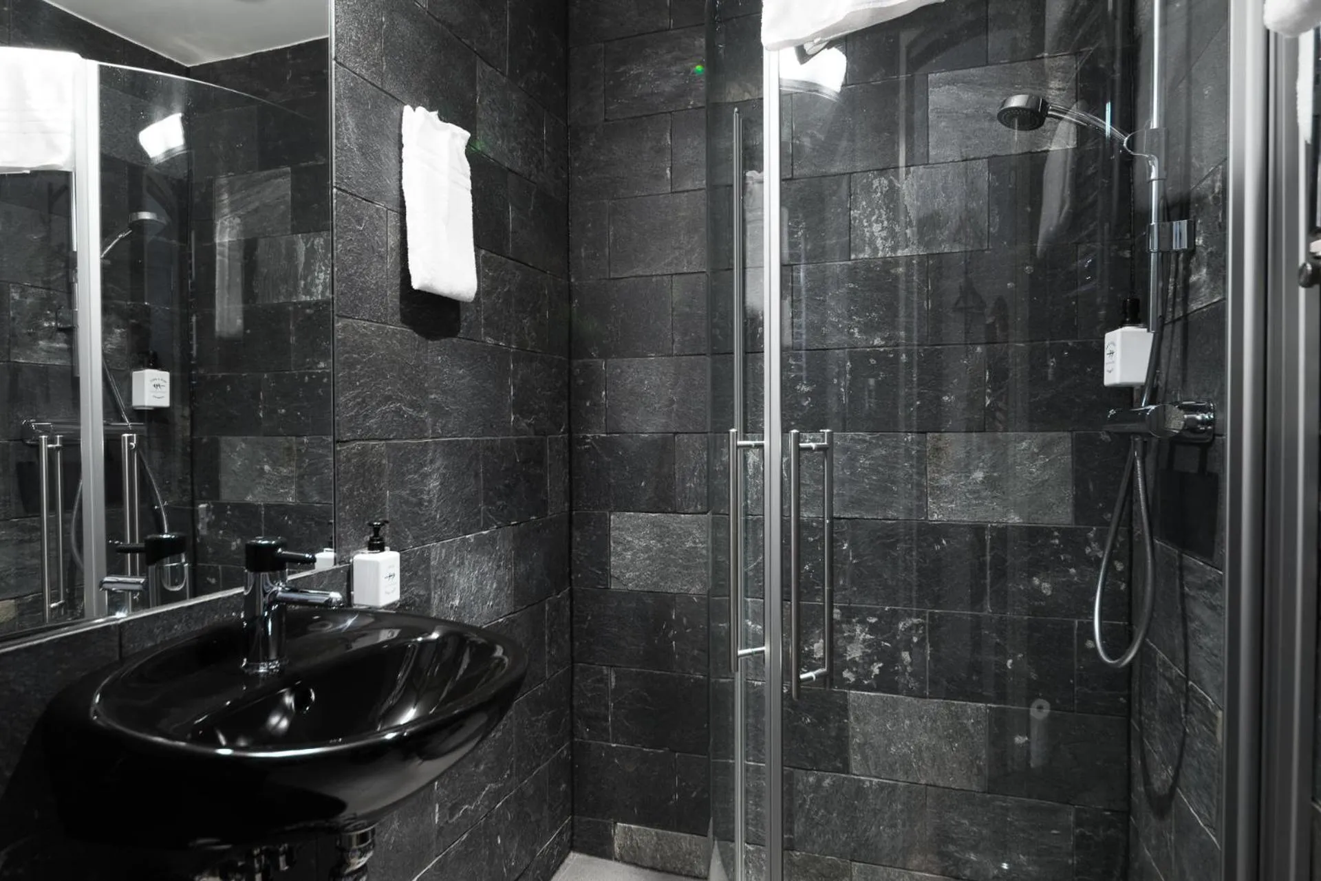 Toilet in Hellstens Glashus