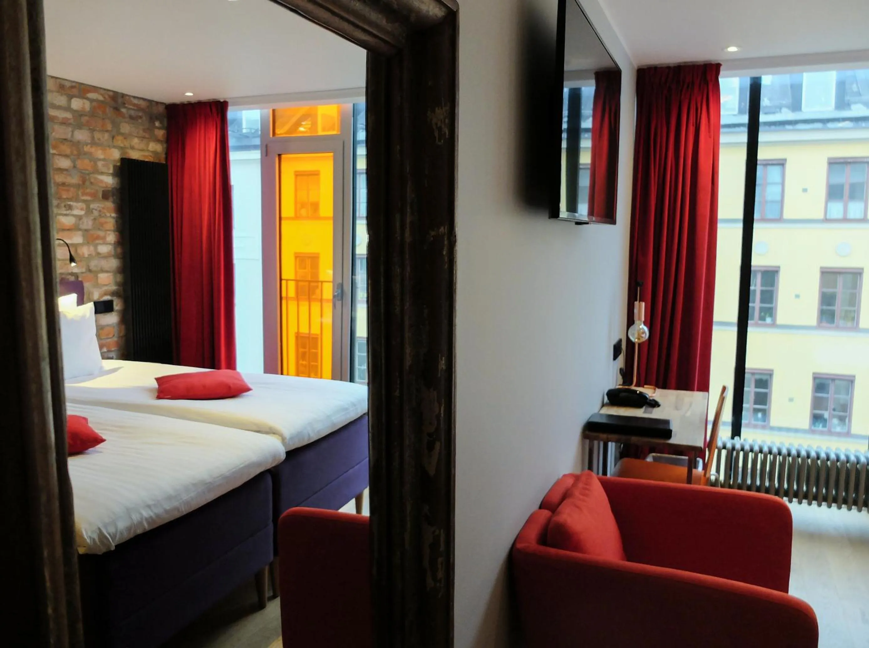 Bedroom, Bed in Hellstens Glashus