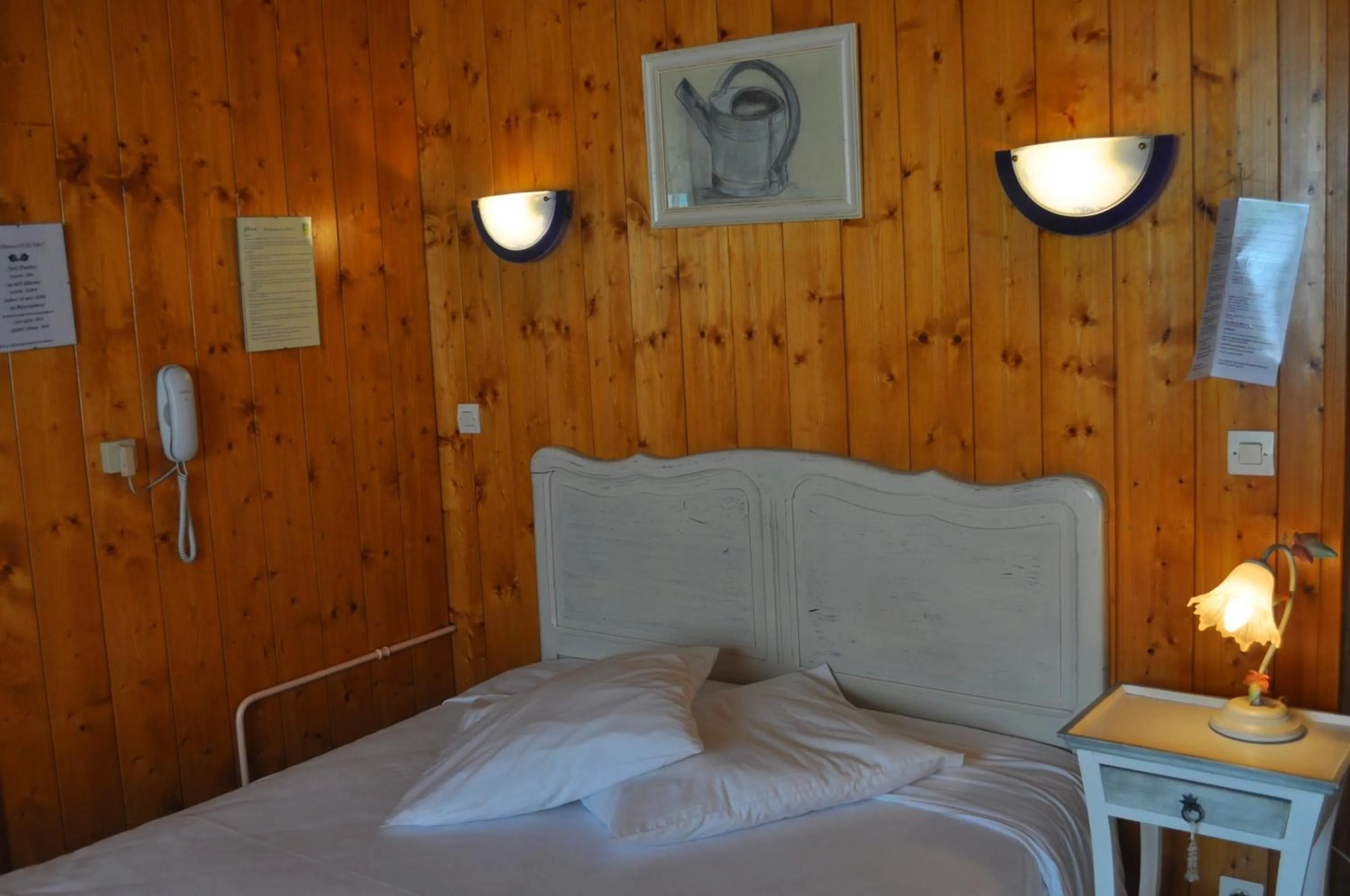 Bedroom, Bed in Hôtel La Vallée
