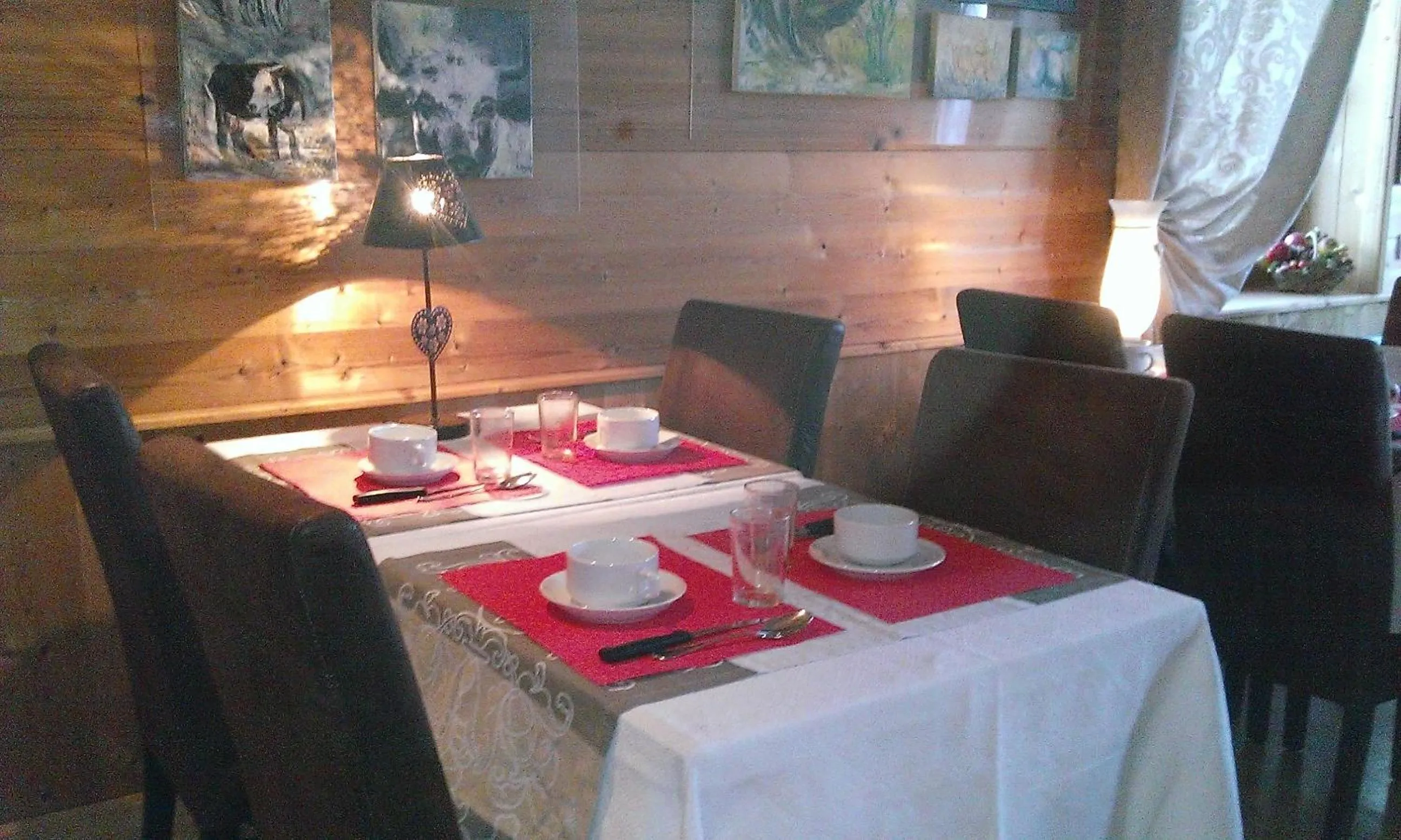 Buffet breakfast in Hôtel La Vallée