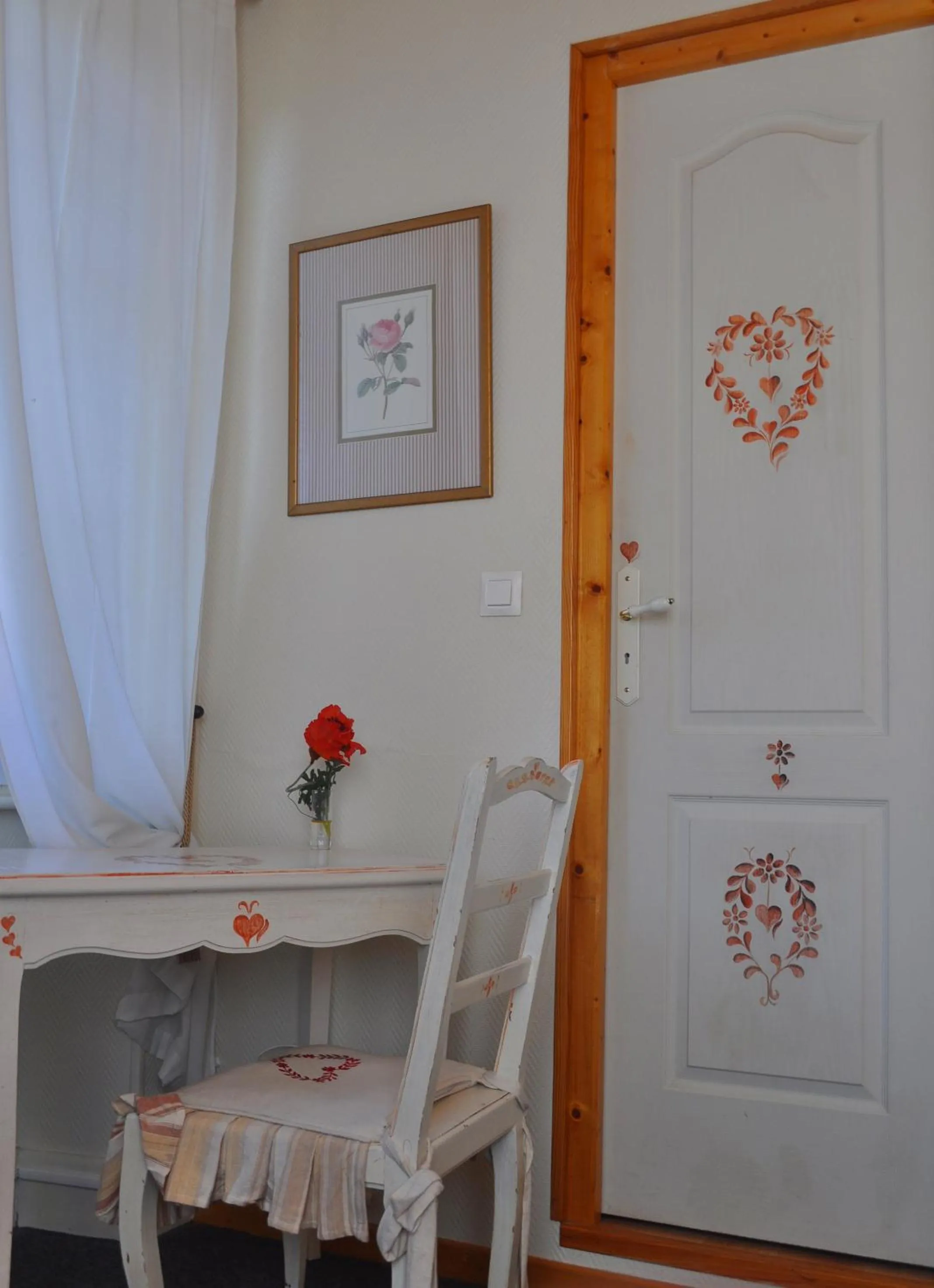 Seating area in Hôtel La Vallée