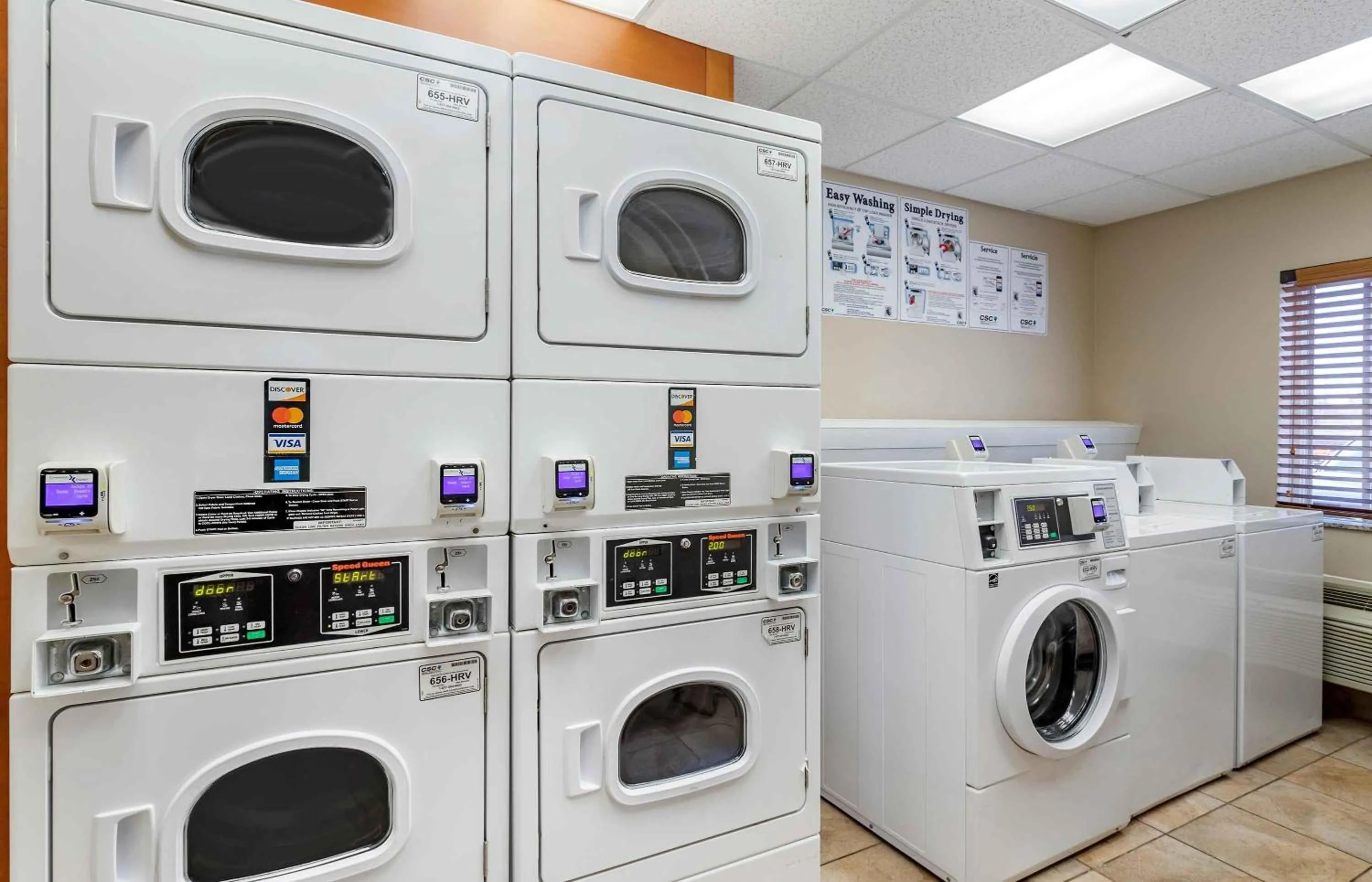 Property building in Extended Stay America Suites - Houston - IAH Airport