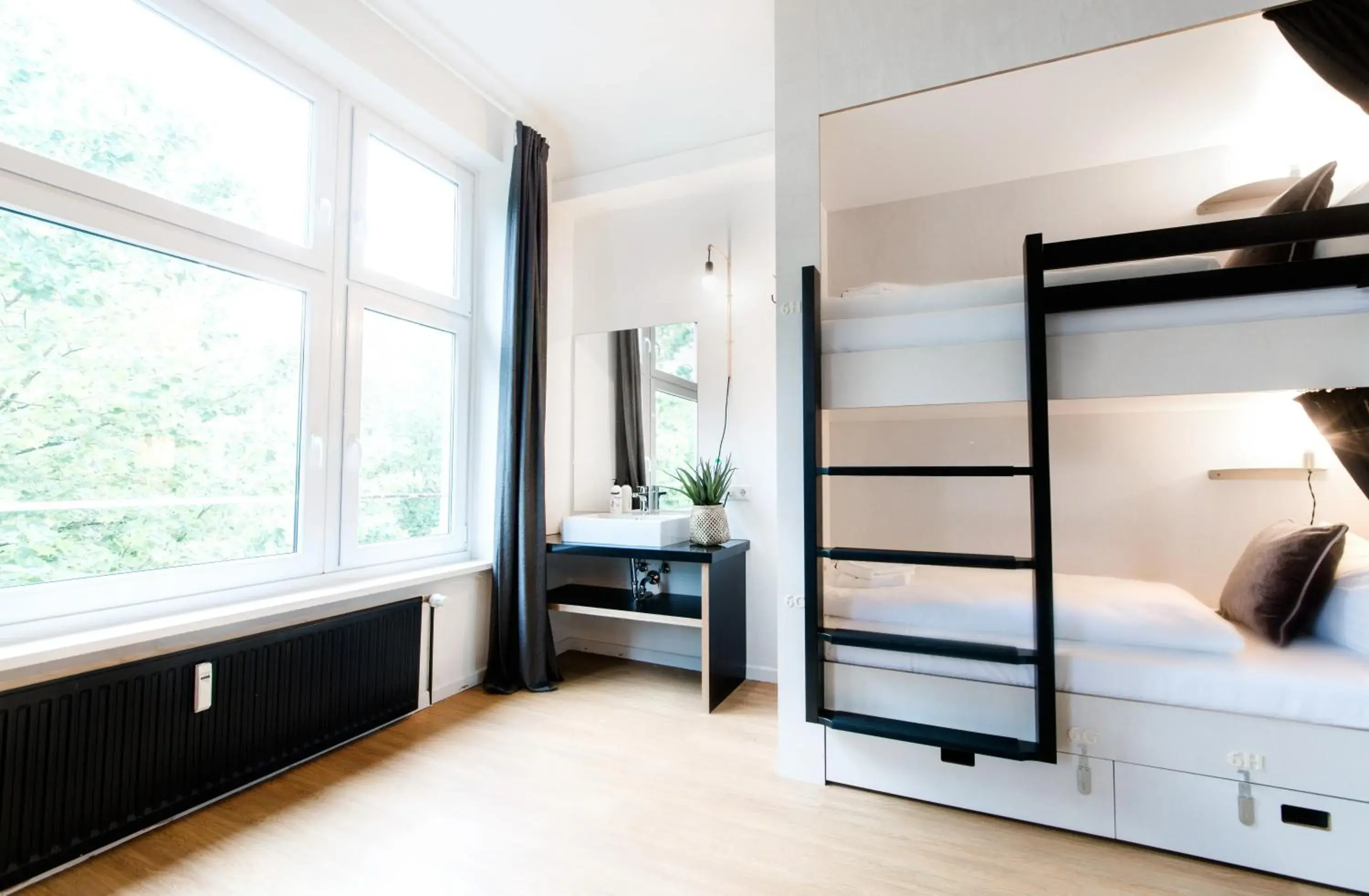 Eight-Bed Room with Shared Bathroom in Pyjama Park Schanzenviertel Eight-Bed Room with Shared Bathroom in Pyjama Park Schanzenviertel