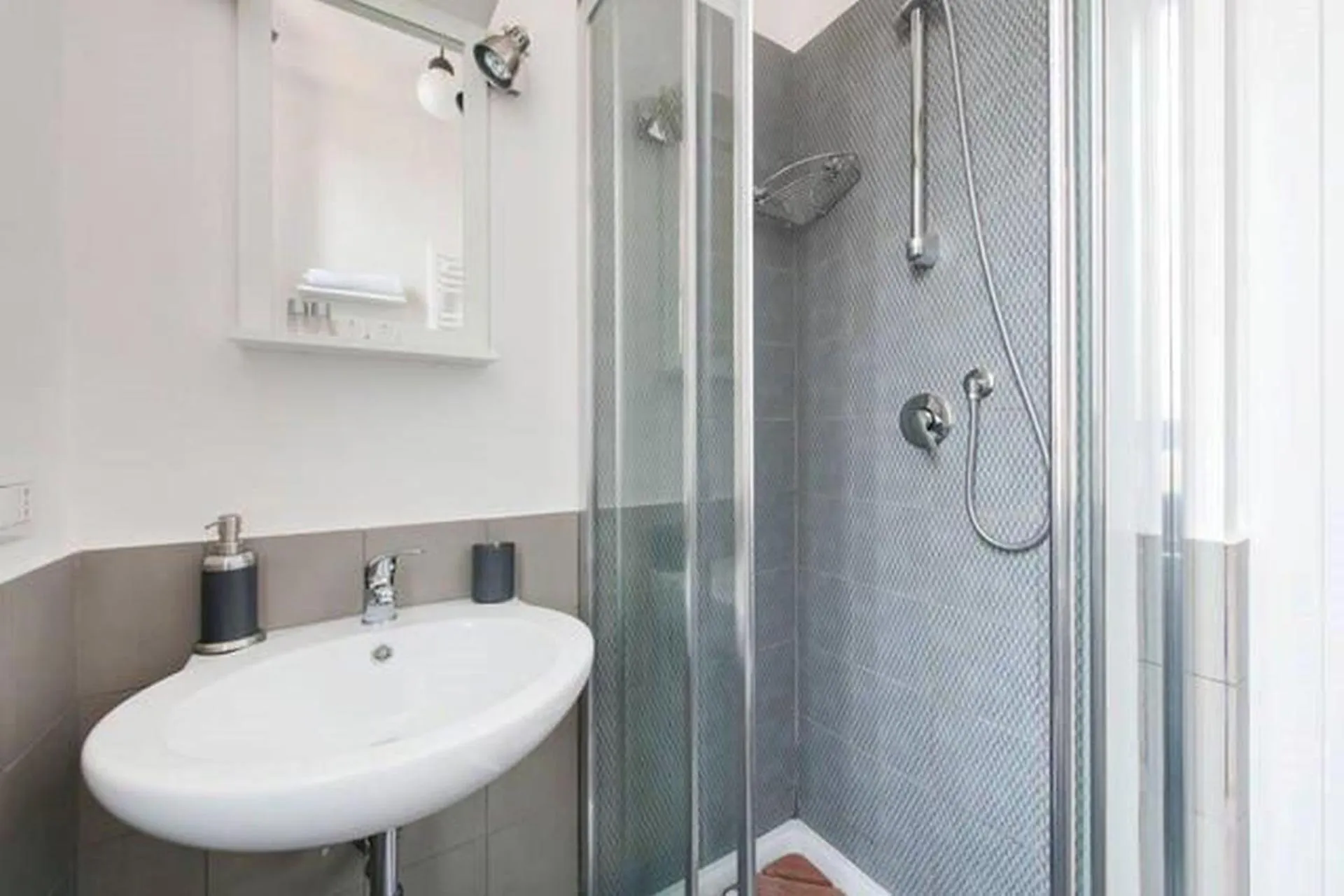 Bathroom in L'Attichetto di Ponte Milvio a Roma Centro