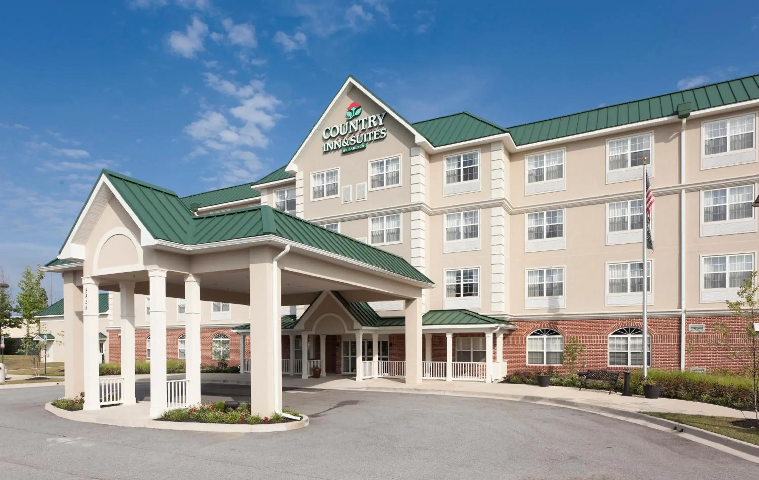 Property building in Country Inn & Suites by Radisson, Baltimore North, MD Property building in Country Inn & Suites by Radisson, Baltimore North, MD