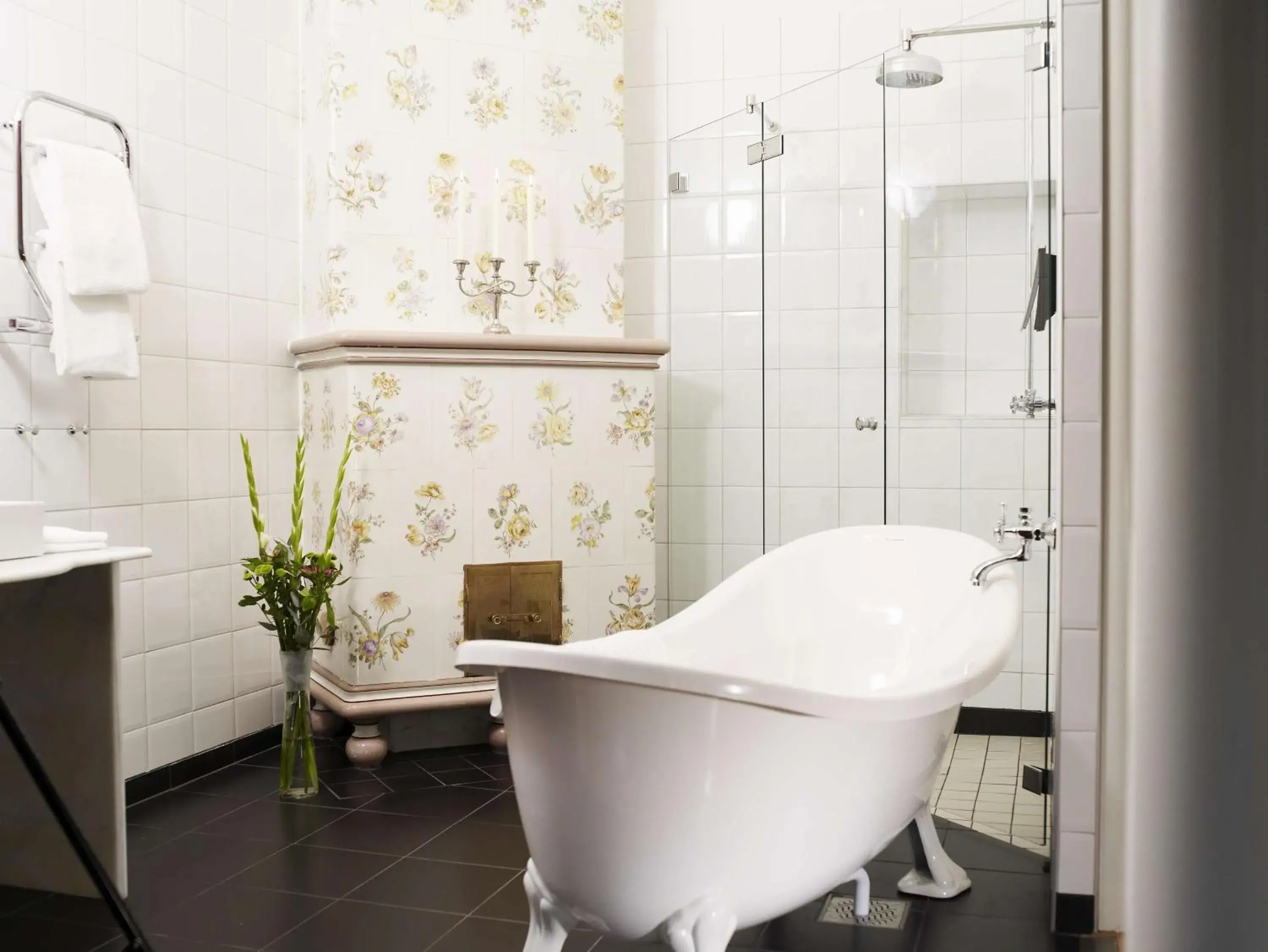 Bathroom in Hotel Kung Carl, WorldHotels Crafted Bathroom in Hotel Kung Carl, WorldHotels Crafted