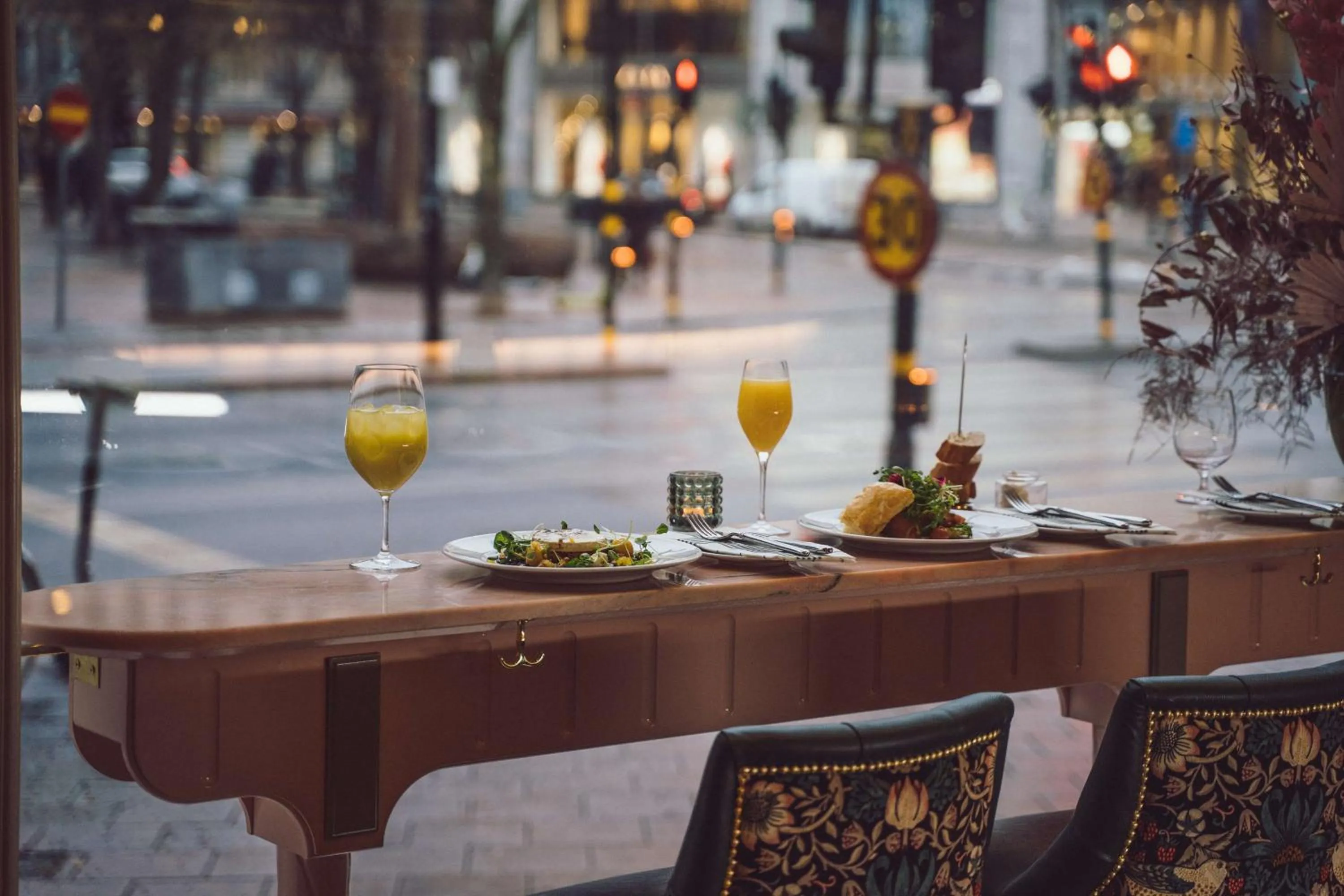 Lounge or bar in Hotel Kung Carl, WorldHotels Crafted