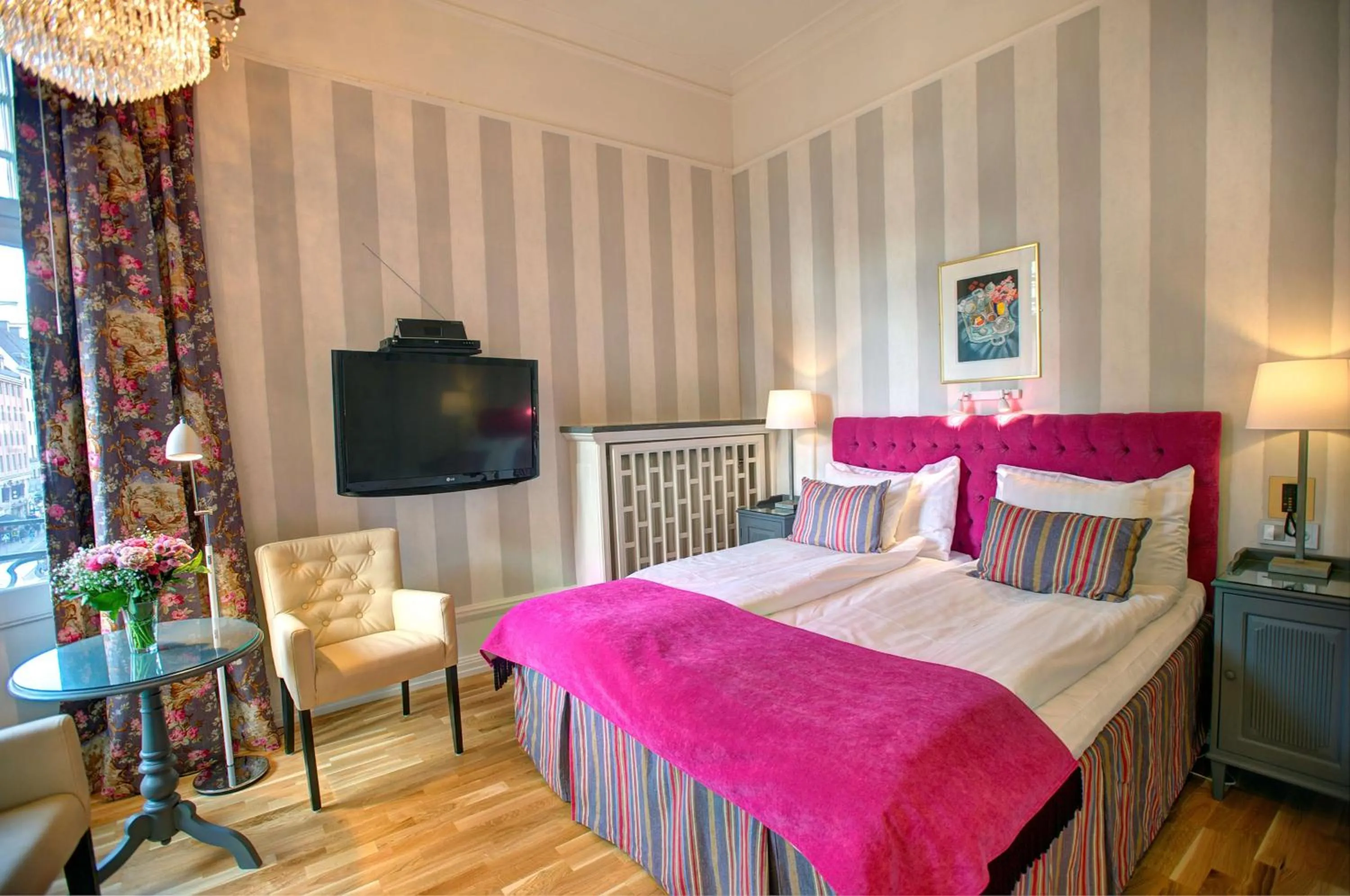 Photo of the whole room, Bed in Hotel Kung Carl, WorldHotels Crafted