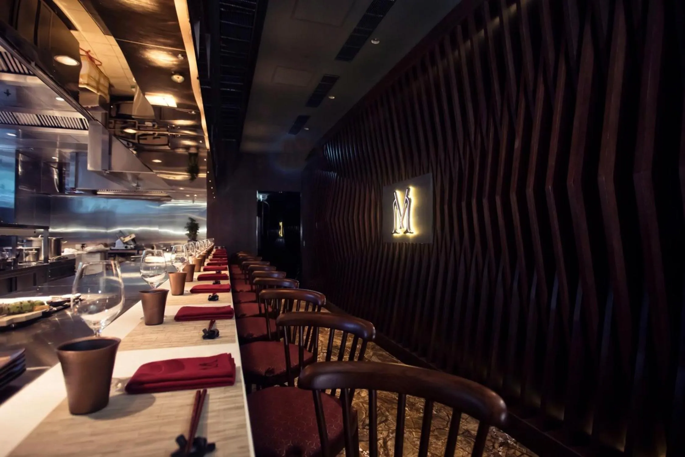 Restaurant/places to eat in Crowne Plaza Hong Kong Causeway Bay by IHG