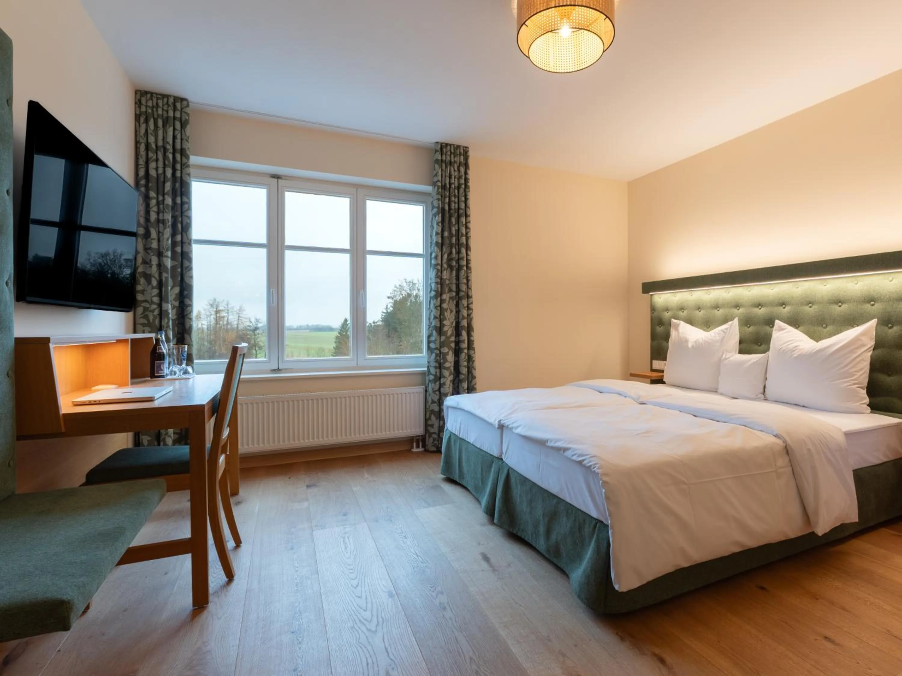 Bed in Gutshotel Odelzhausen