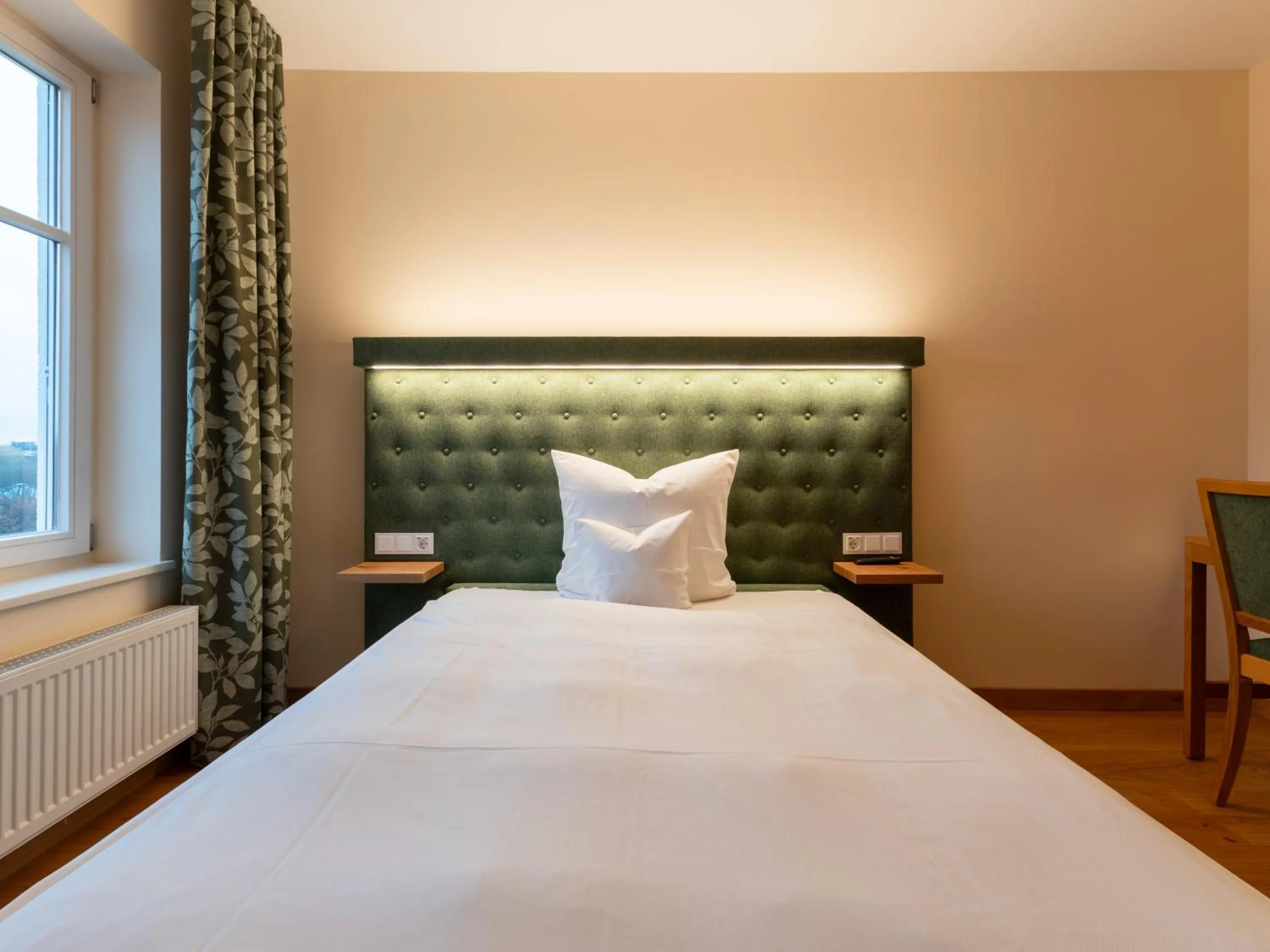 Bed in Gutshotel Odelzhausen