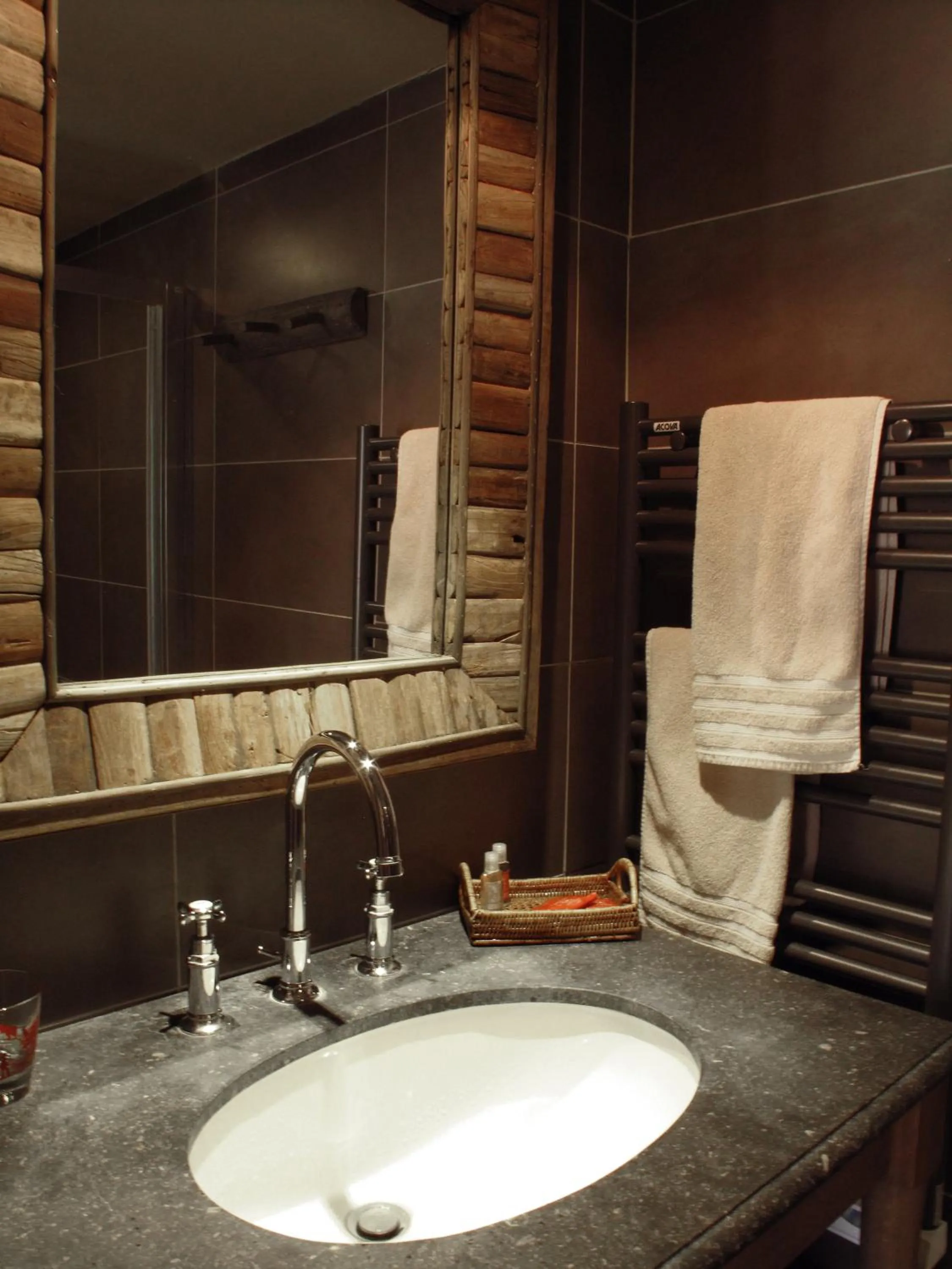 Bathroom in Hotel Du Grand Cerf & Spa