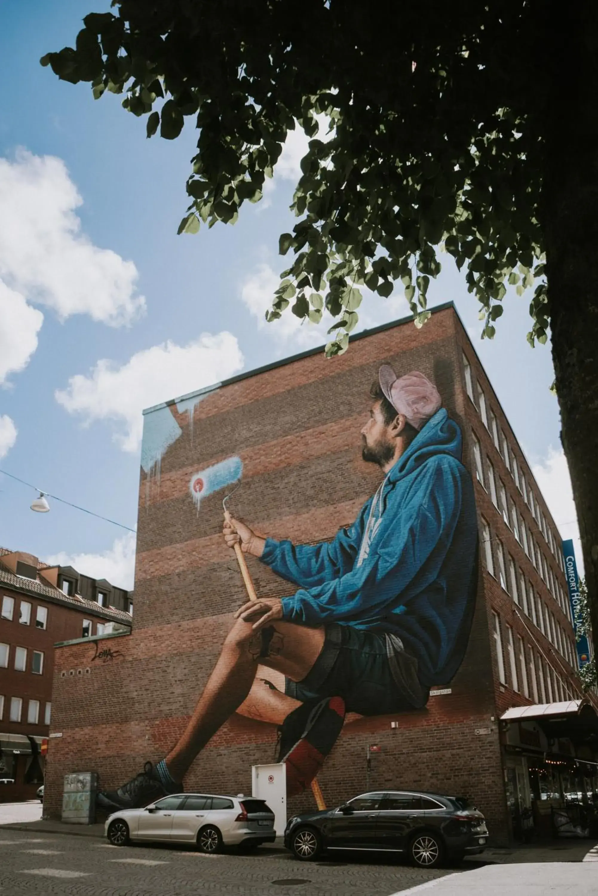 Facade/entrance in Comfort Hotel Jazz, Borås Facade/entrance in Comfort Hotel Jazz, Borås