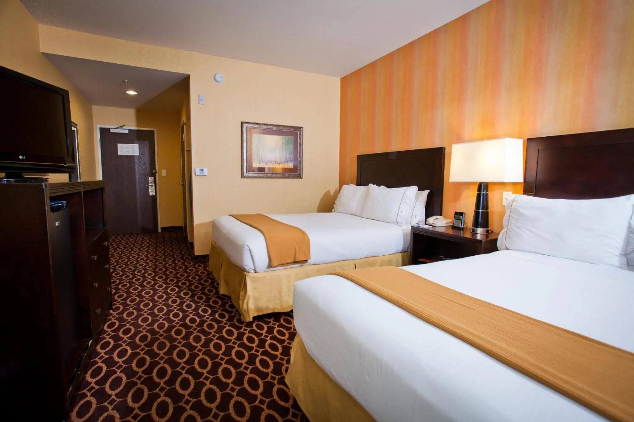 Photo of the whole room, Bed in Holiday Inn Express & Suites Sacramento NE Cal Expo by IHG