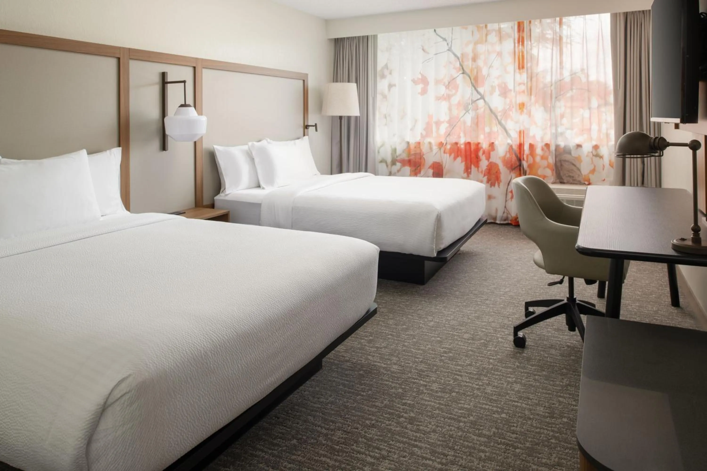 Photo of the whole room, Bed in Fairfield by Marriott Issaquah
