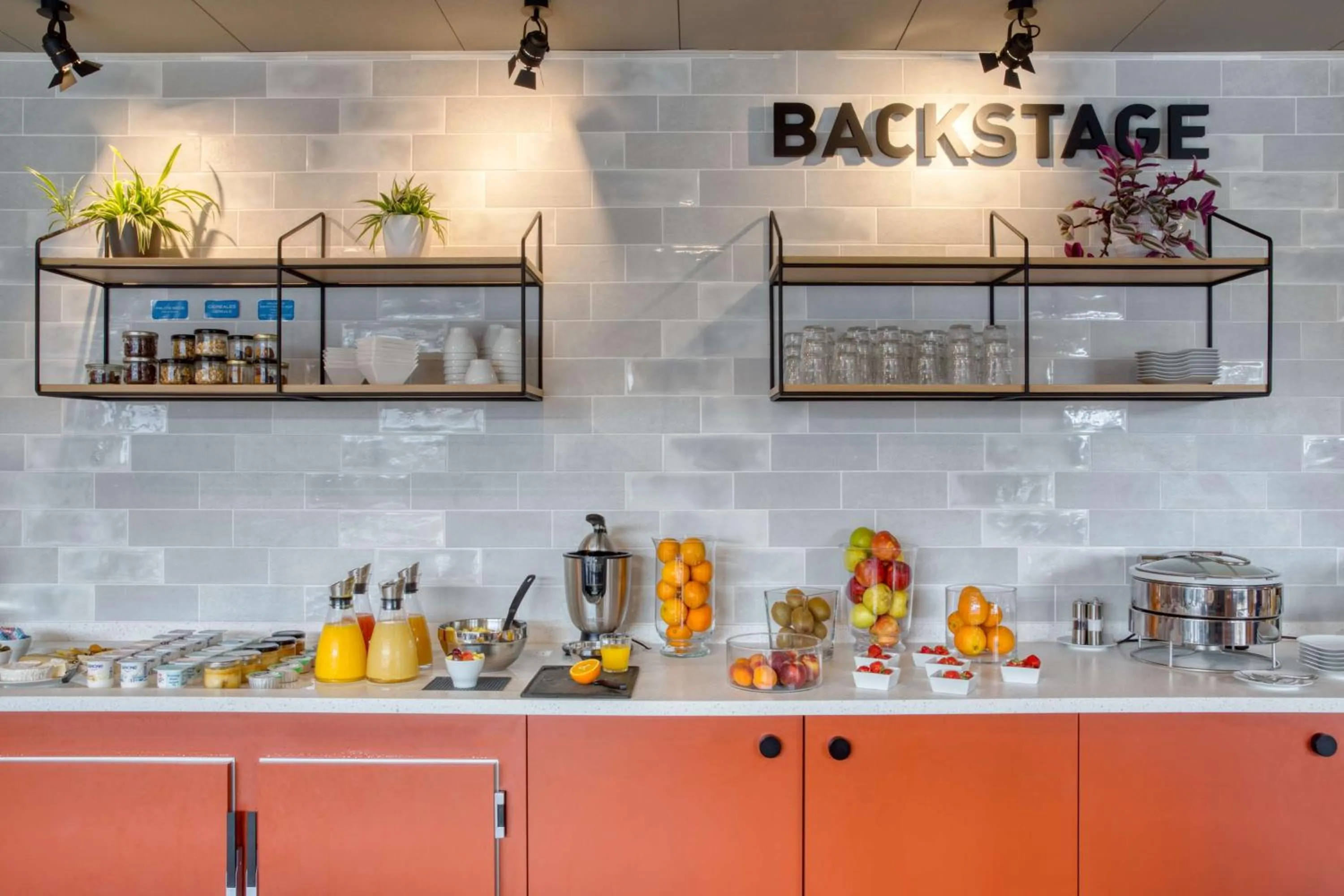 Restaurant/places to eat in Best Western Hotel Atlantys Zenith Nantes