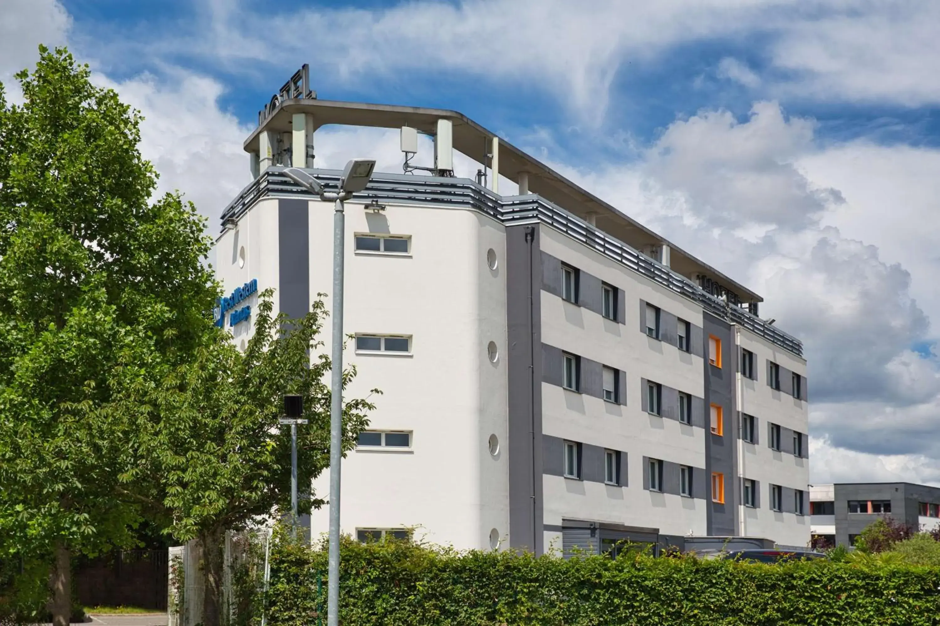 Property building in Best Western Hotel Atlantys Zenith Nantes Property building in Best Western Hotel Atlantys Zenith Nantes