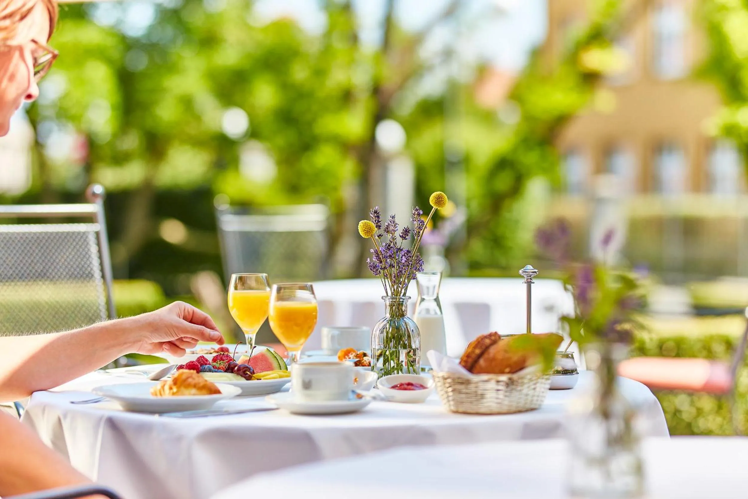 Buffet breakfast in Allee Hotel