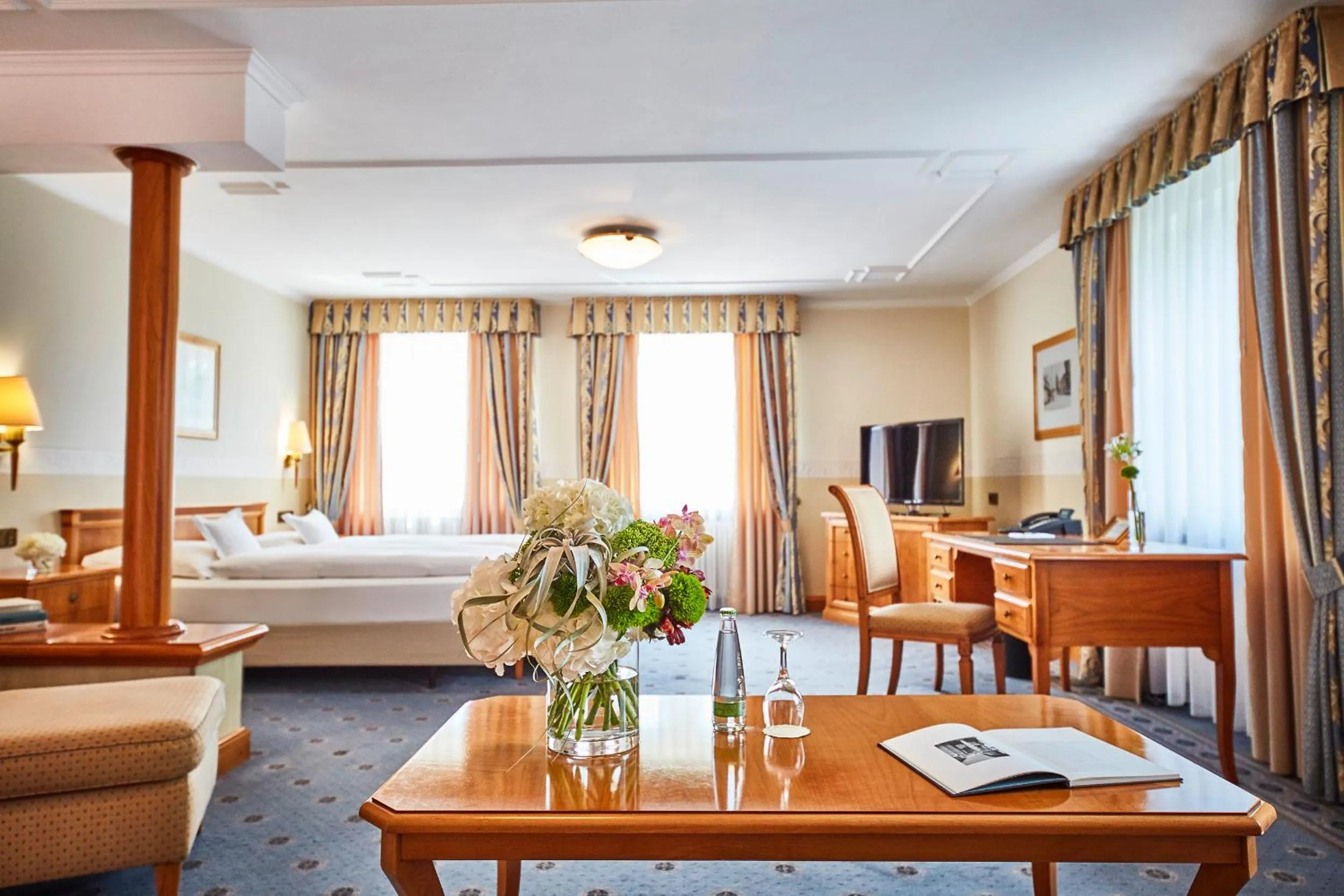 Photo of the whole room, Bed in Allee Hotel