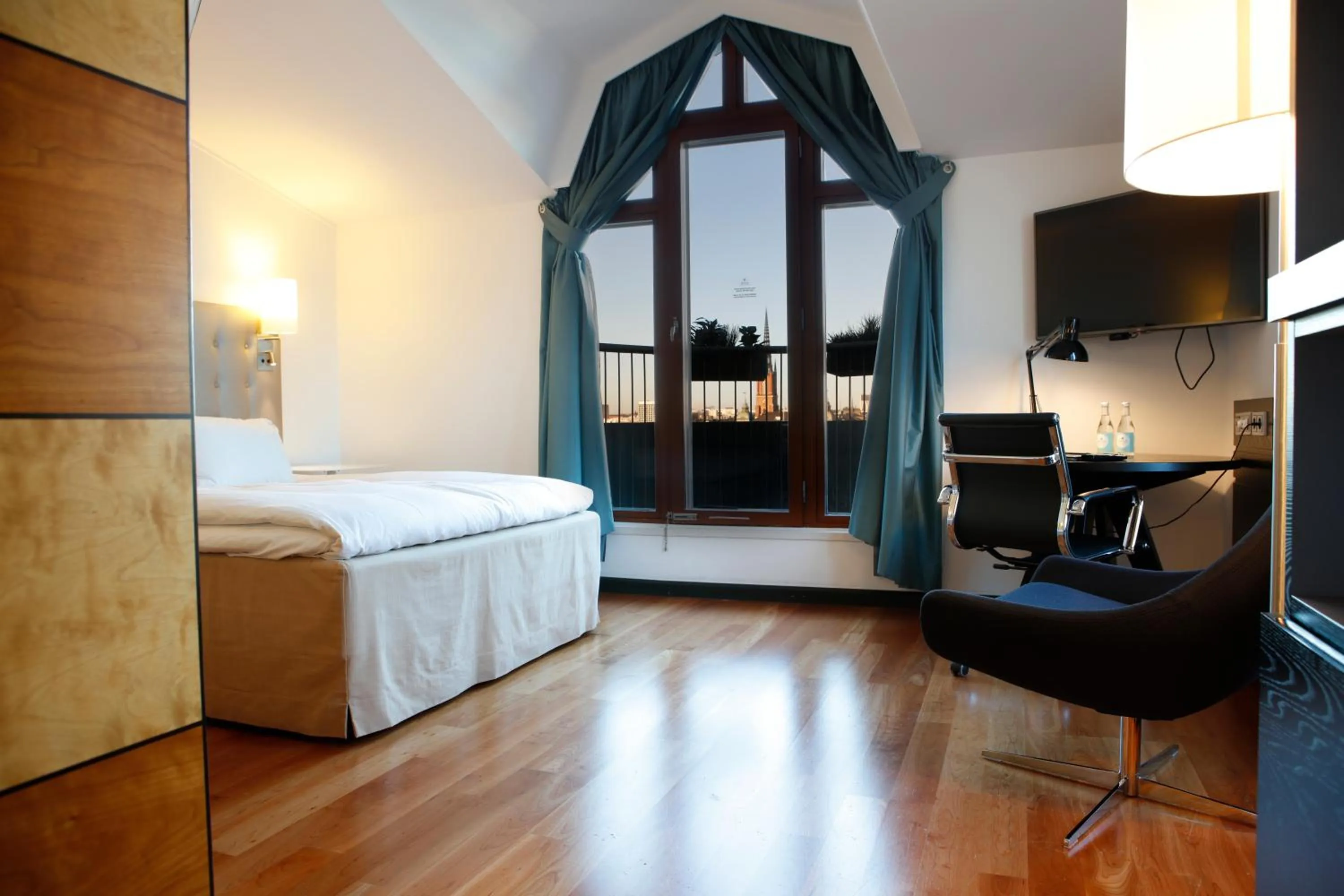 Bed in Hilton Stockholm Slussen Hotel