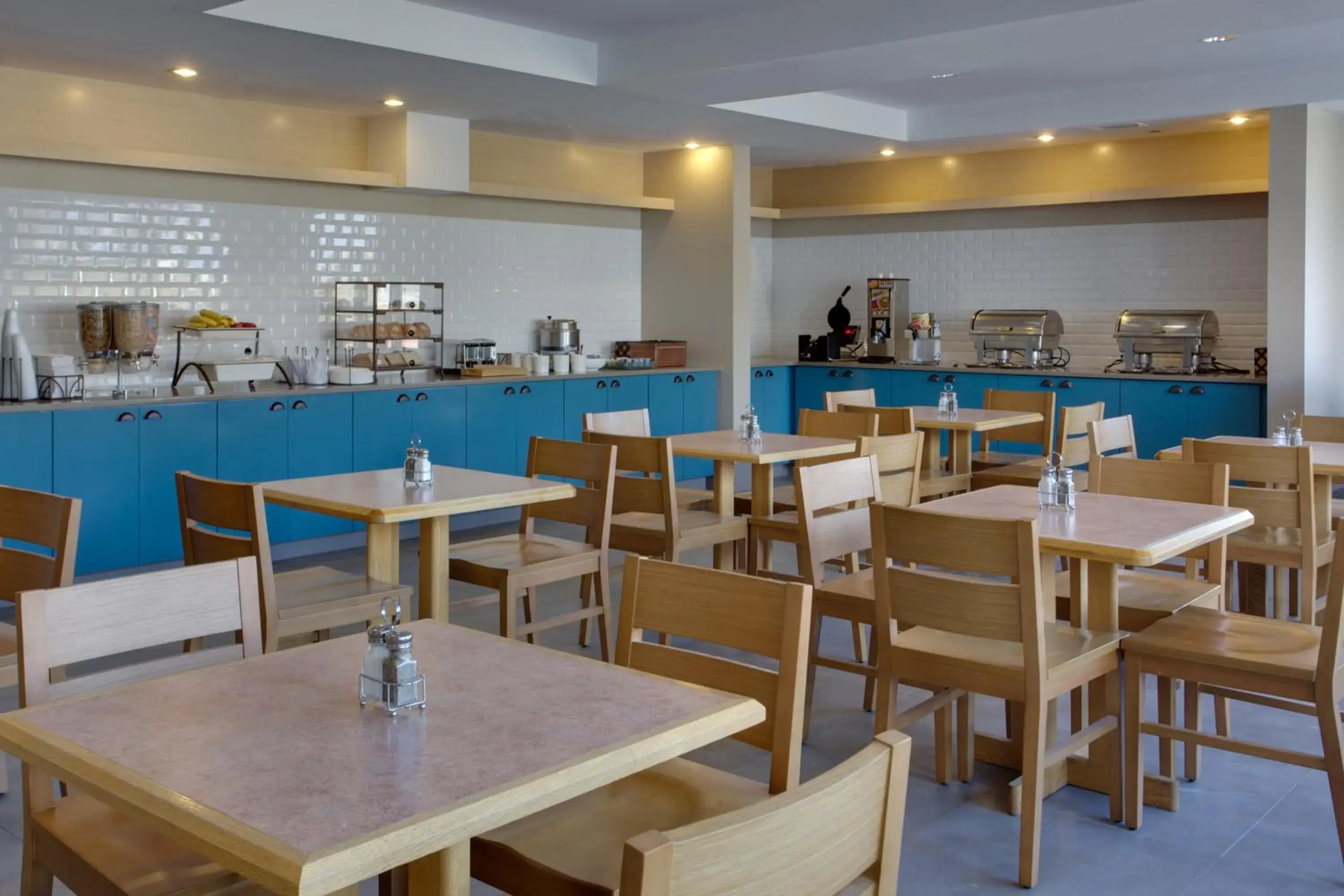 Restaurant/places to eat in Country Inn & Suites by Radisson, Frederick, MD Restaurant/places to eat in Country Inn & Suites by Radisson, Frederick, MD