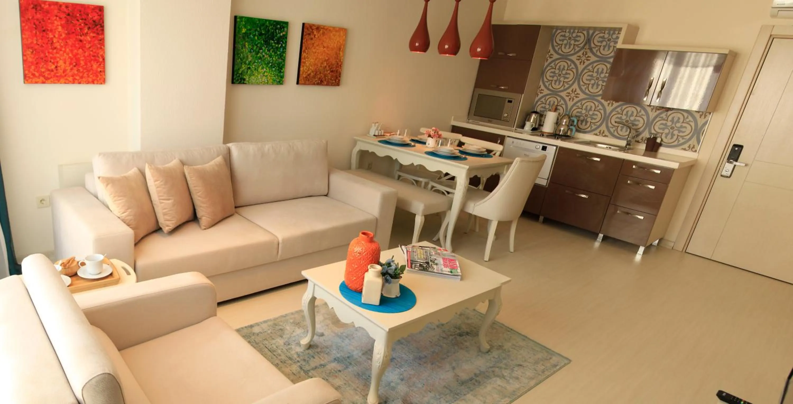 Kitchen or kitchenette in Zin D Home Otel Cekmeköy