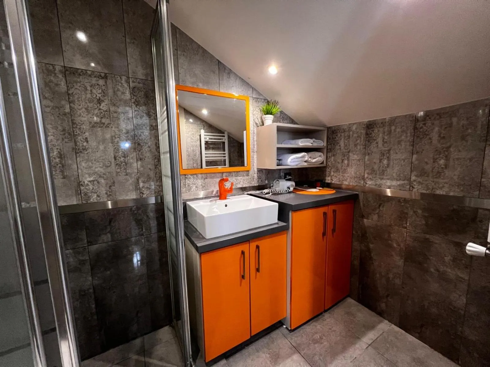 Toilet in Zin D Home Otel Cekmeköy