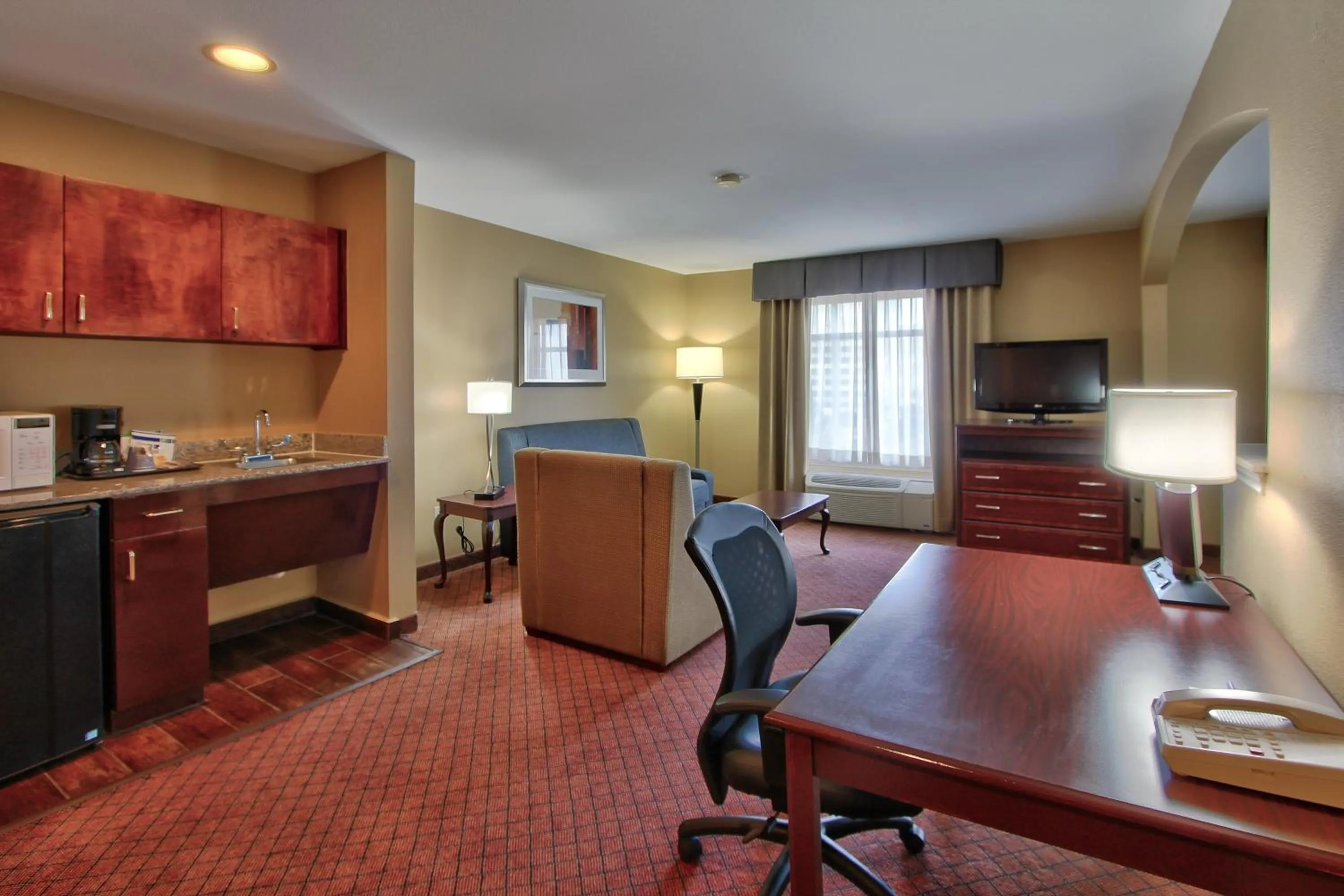 Photo of the whole room in Holiday Inn Express Hotel & Suites Houston-Downtown Convention Center by IHG