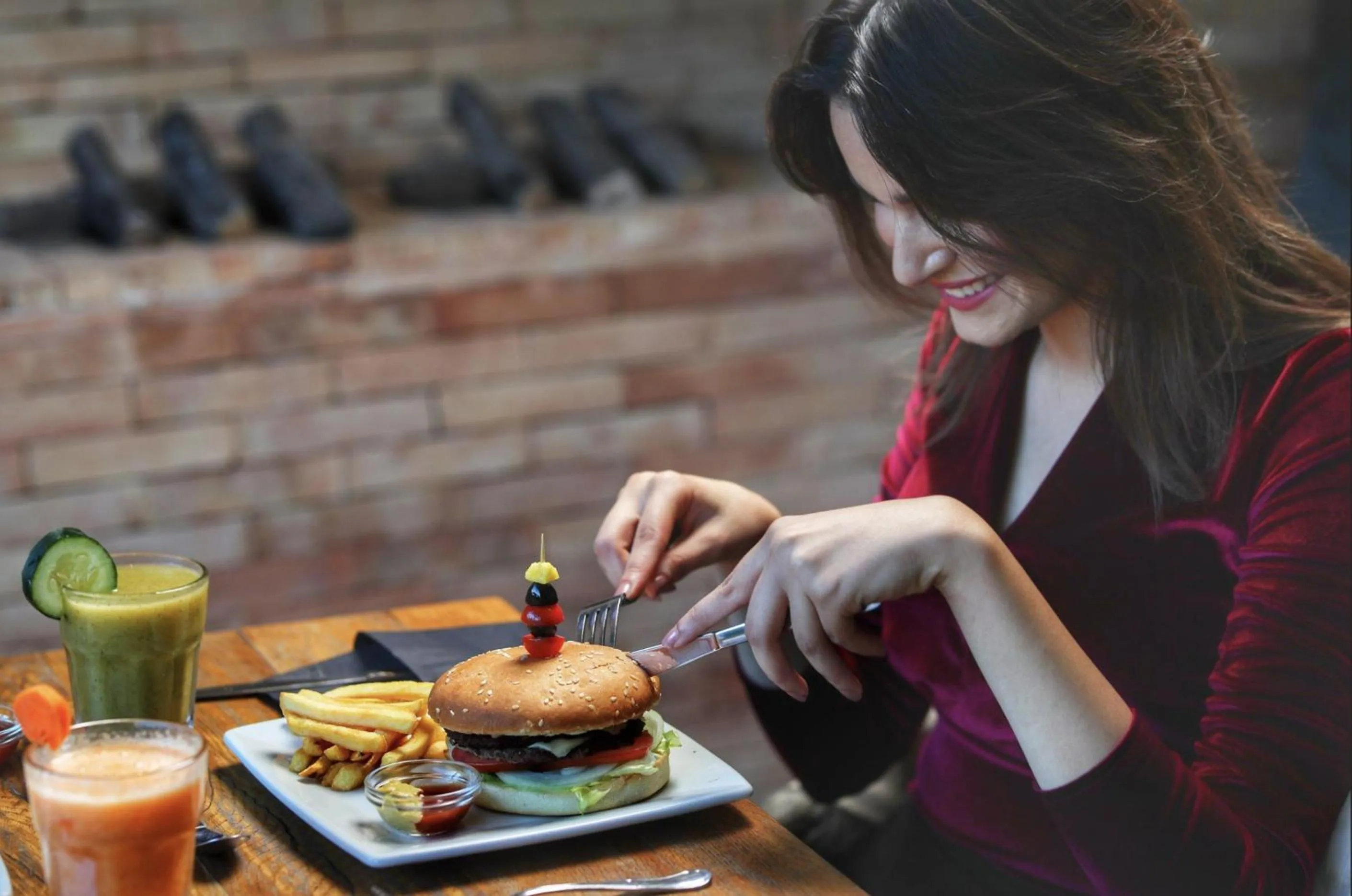 Restaurant/places to eat in Melliber Appart Hotel