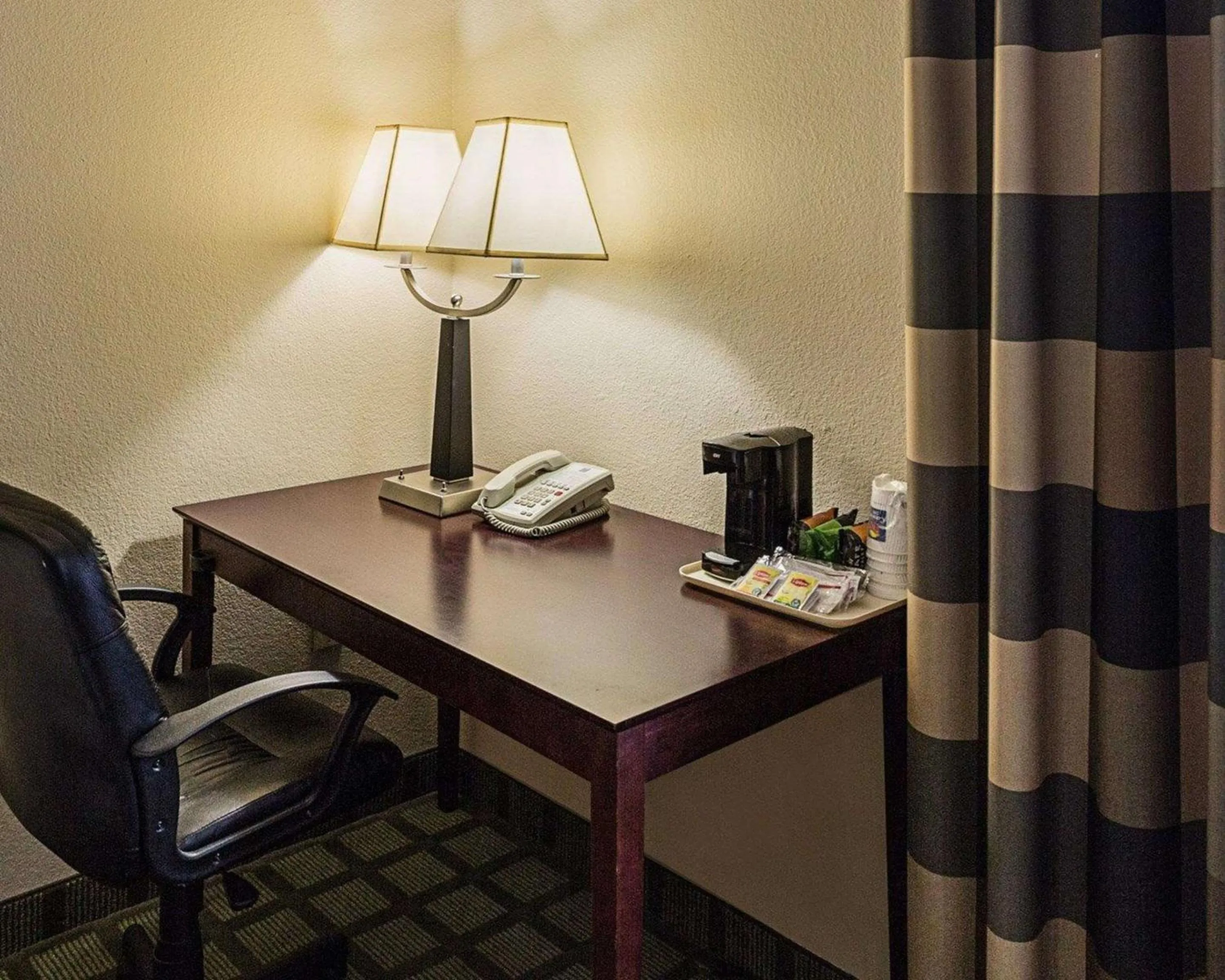 Photo of the whole room in Comfort Inn Southwest Fwy at Westpark