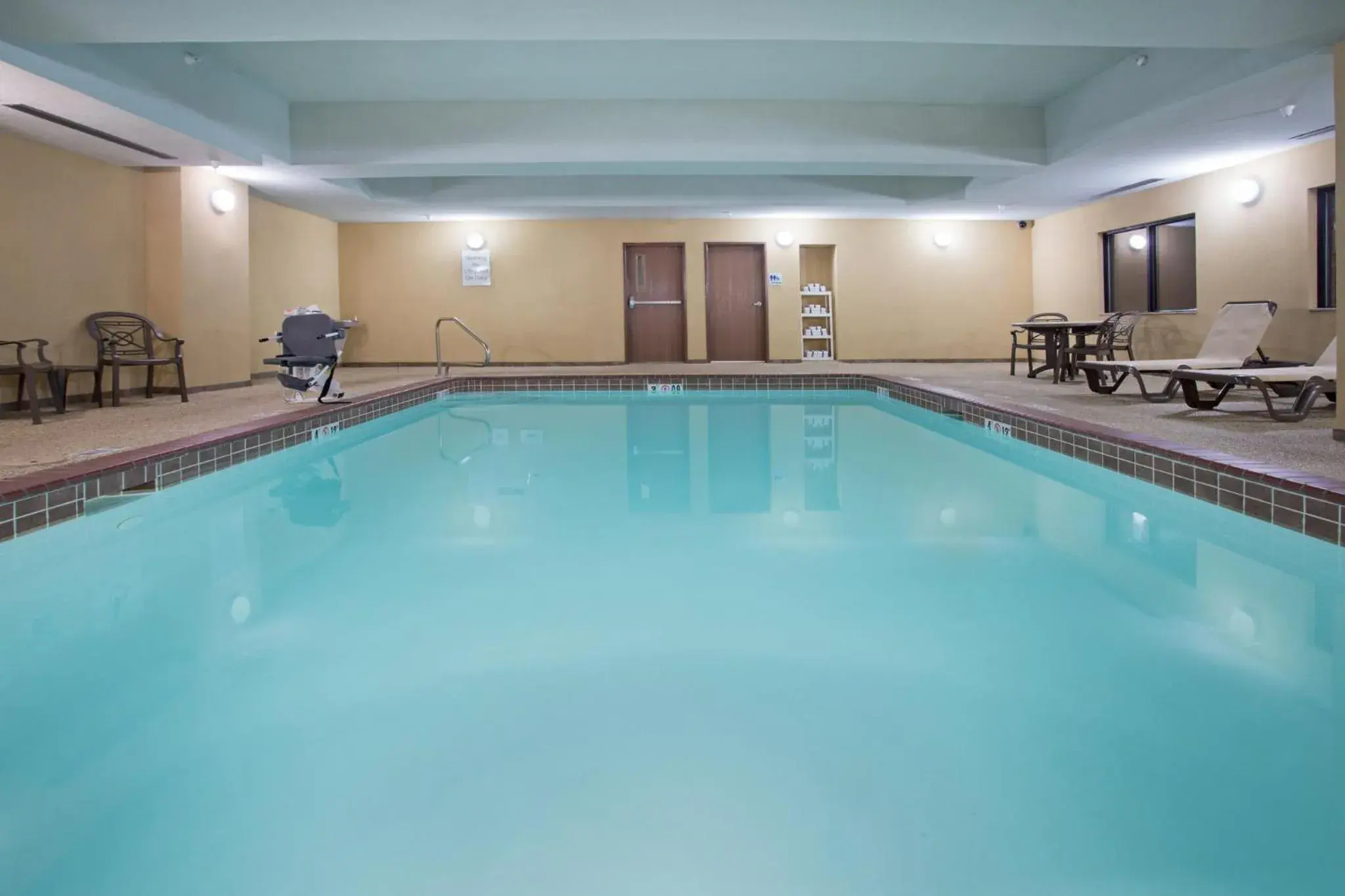 Swimming pool in Holiday Inn Express Hotel & Suites Las Vegas NM by IHG Swimming pool in Holiday Inn Express Hotel & Suites Las Vegas NM by IHG