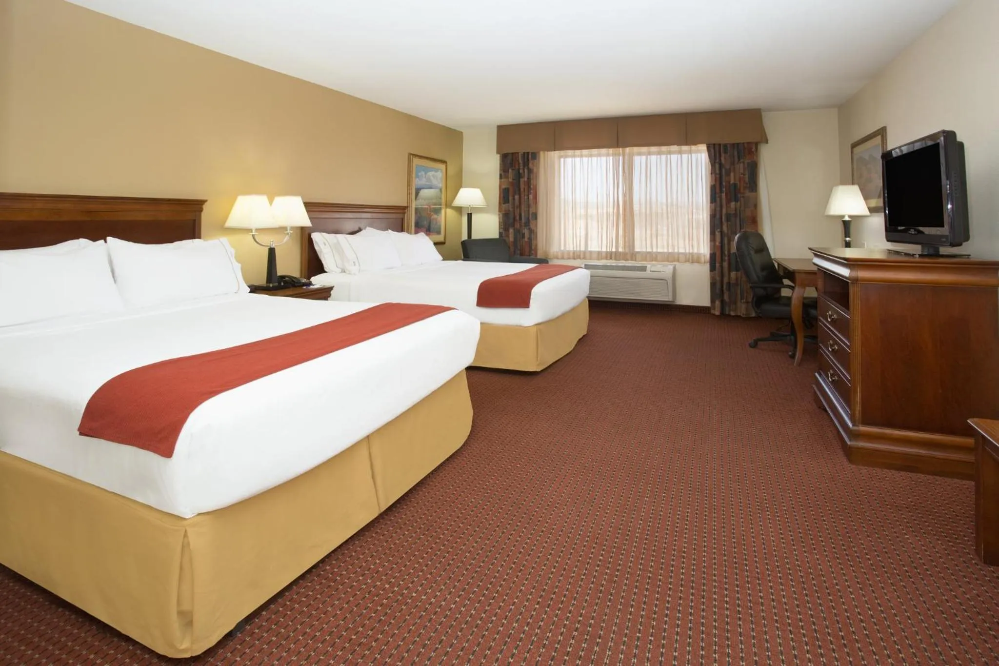 Photo of the whole room, Bed in Holiday Inn Express Hotel & Suites Las Vegas NM by IHG