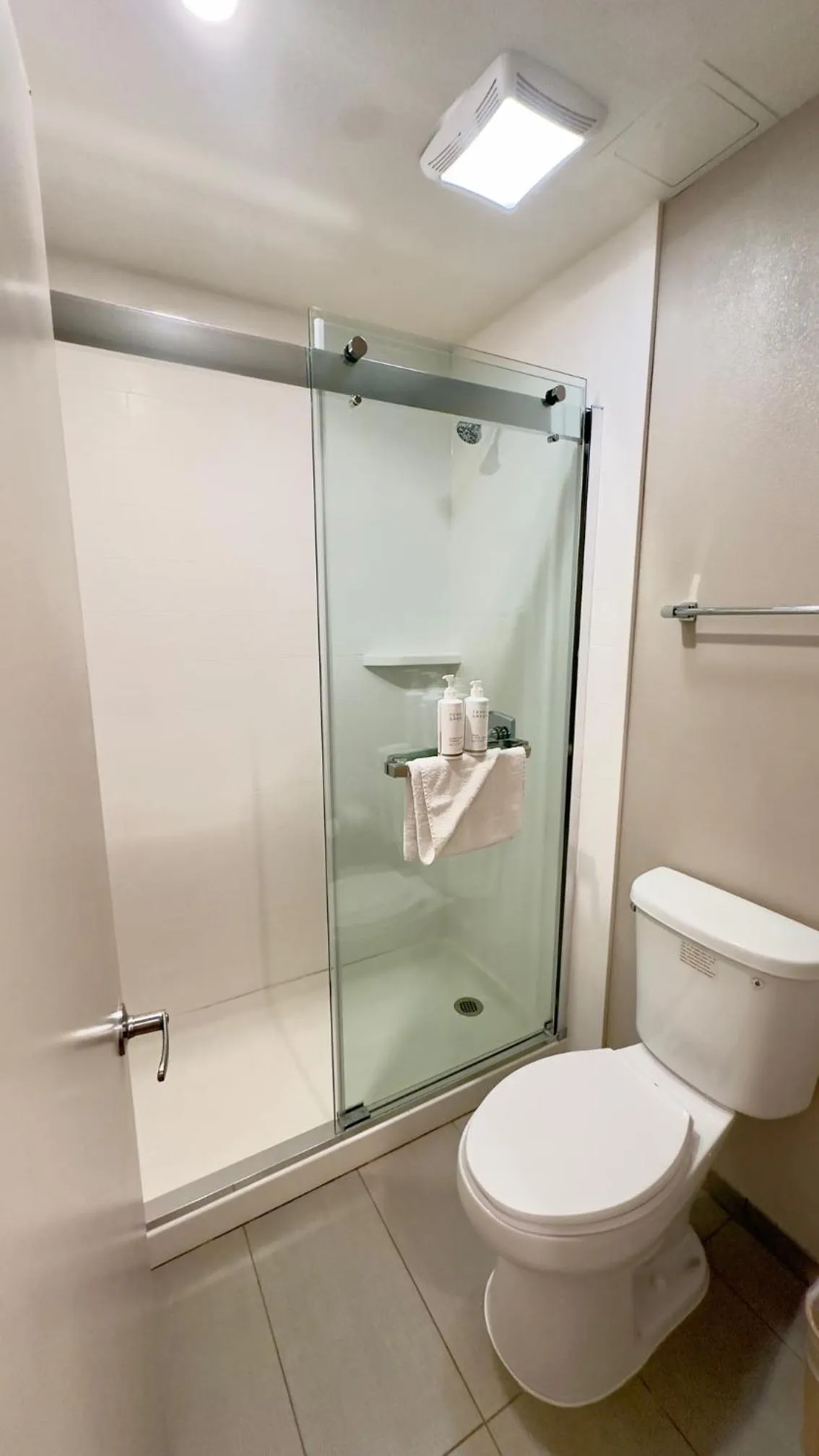 Bathroom in Heritage Inn San Diego