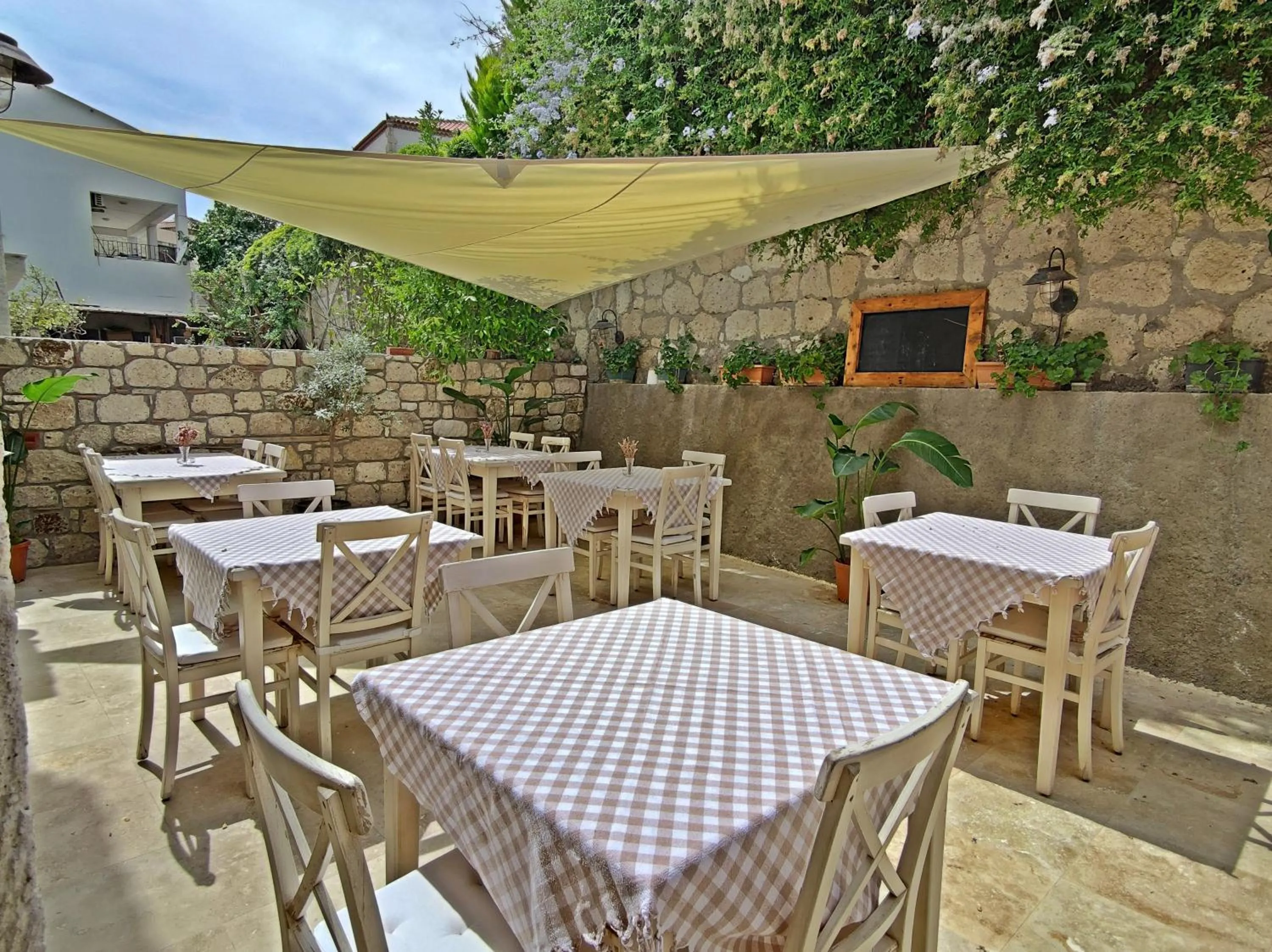 Patio in Faro Alacati